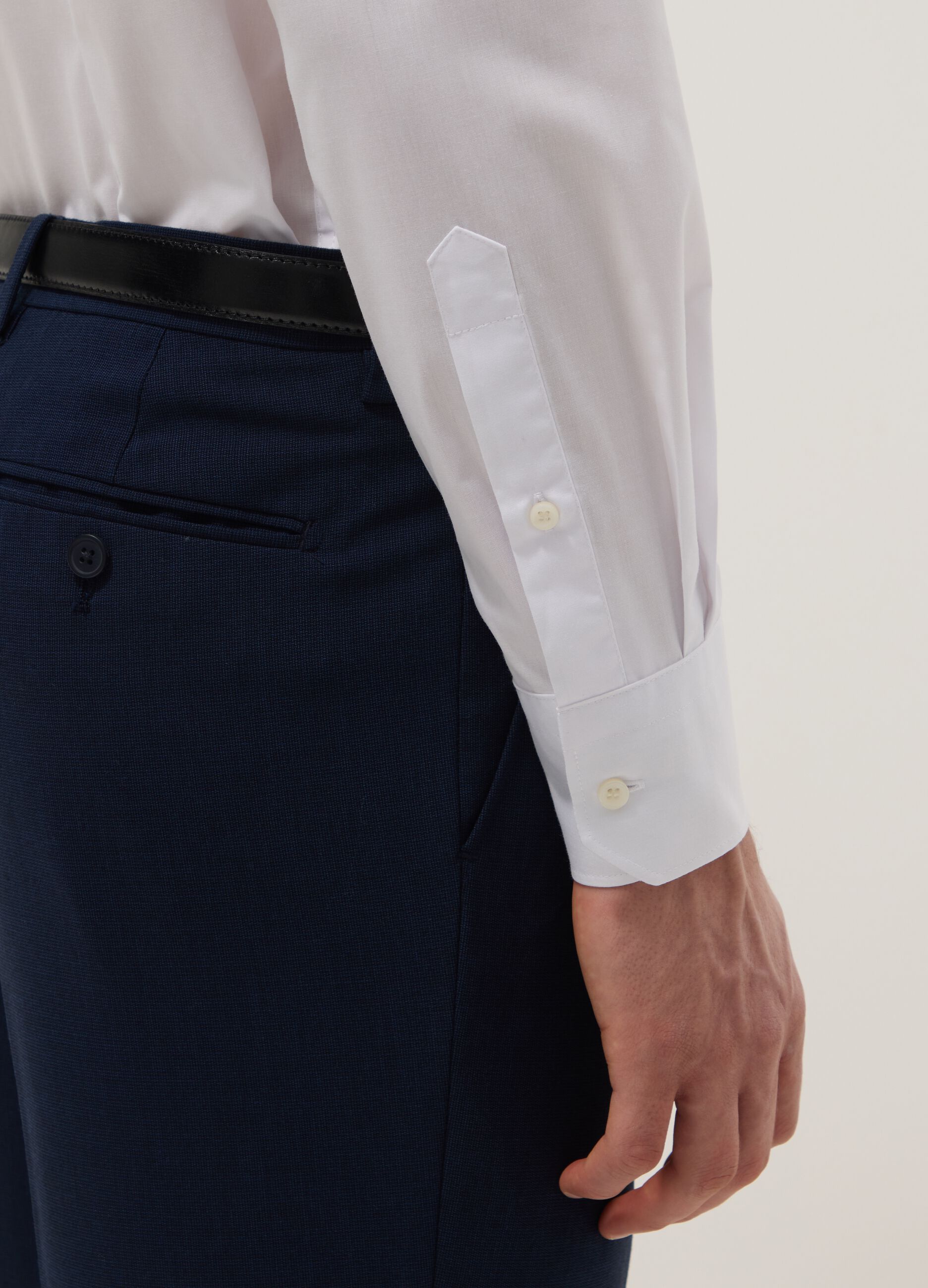 White long-sleeve cotton blend slim fit easy iron shirt