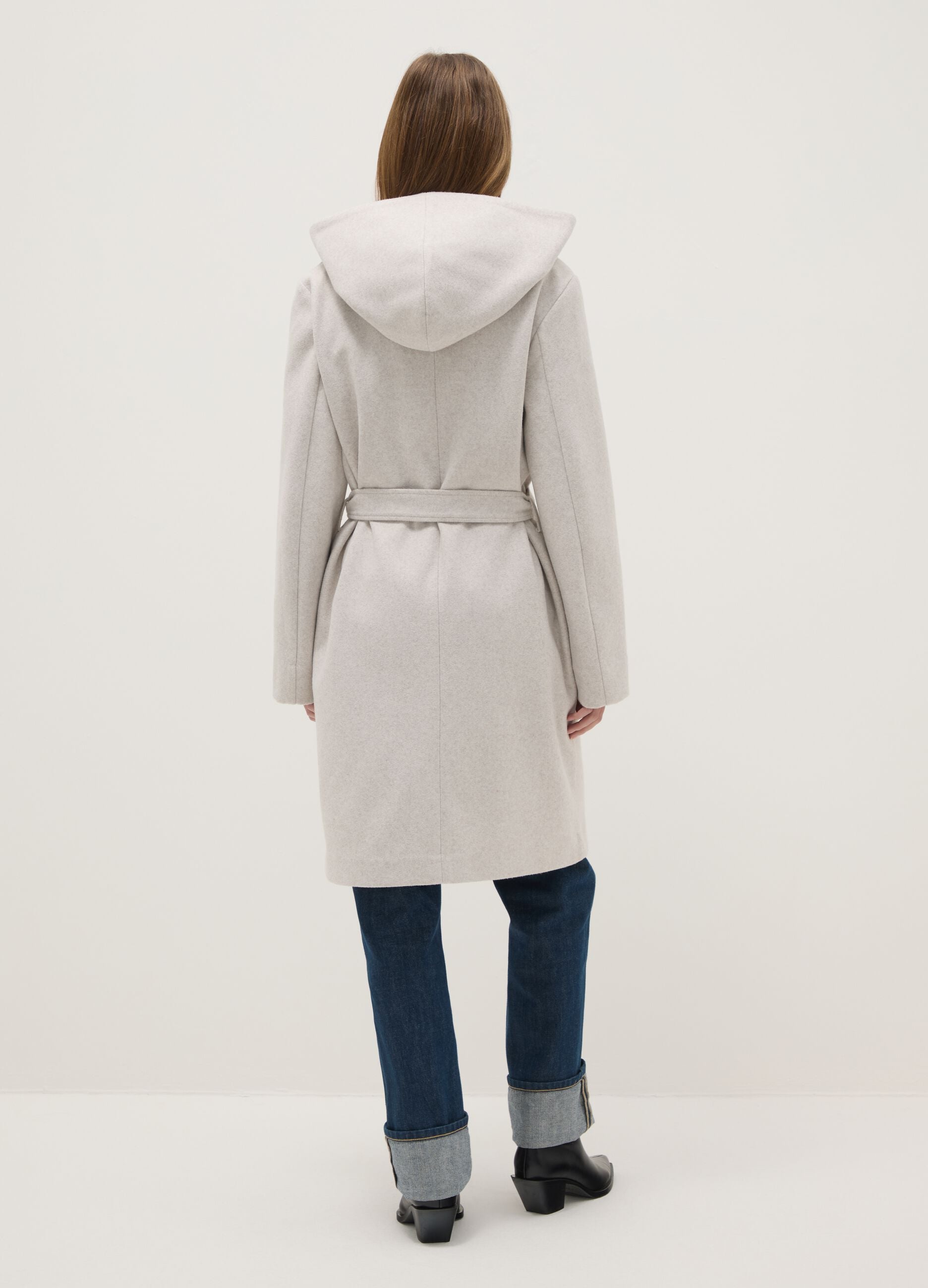 Regular fit beige single-breasted coat with belt