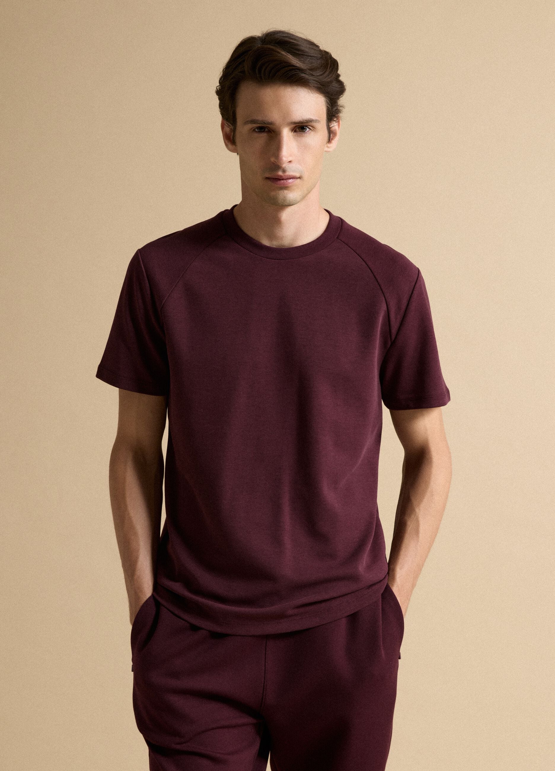 Red breathable, quick-dry cotton-blend T-shirt