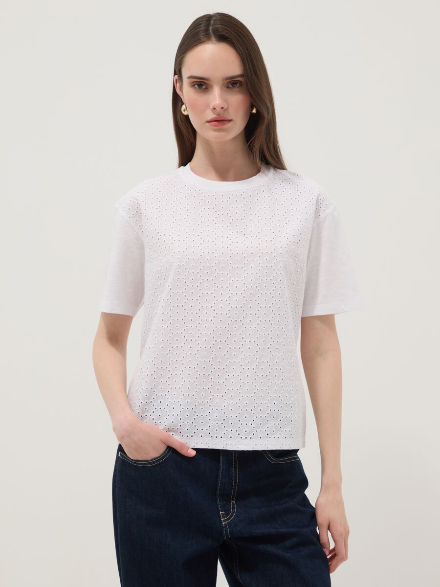 White short-sleeved pure cotton T-shirt with broderie anglaise embroidery_1