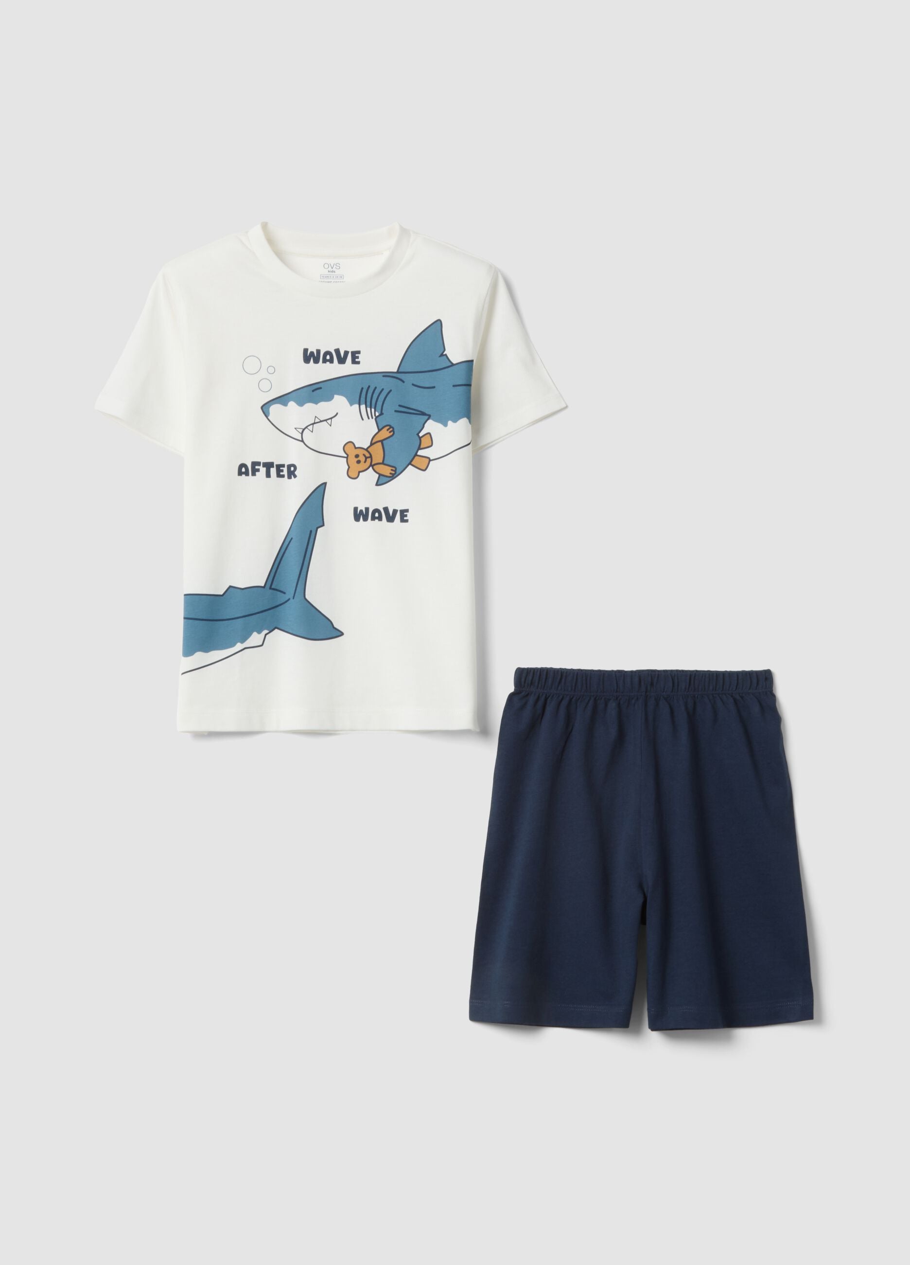 Boys&rsquo; multicolour pure cotton short pyjamas with sharks