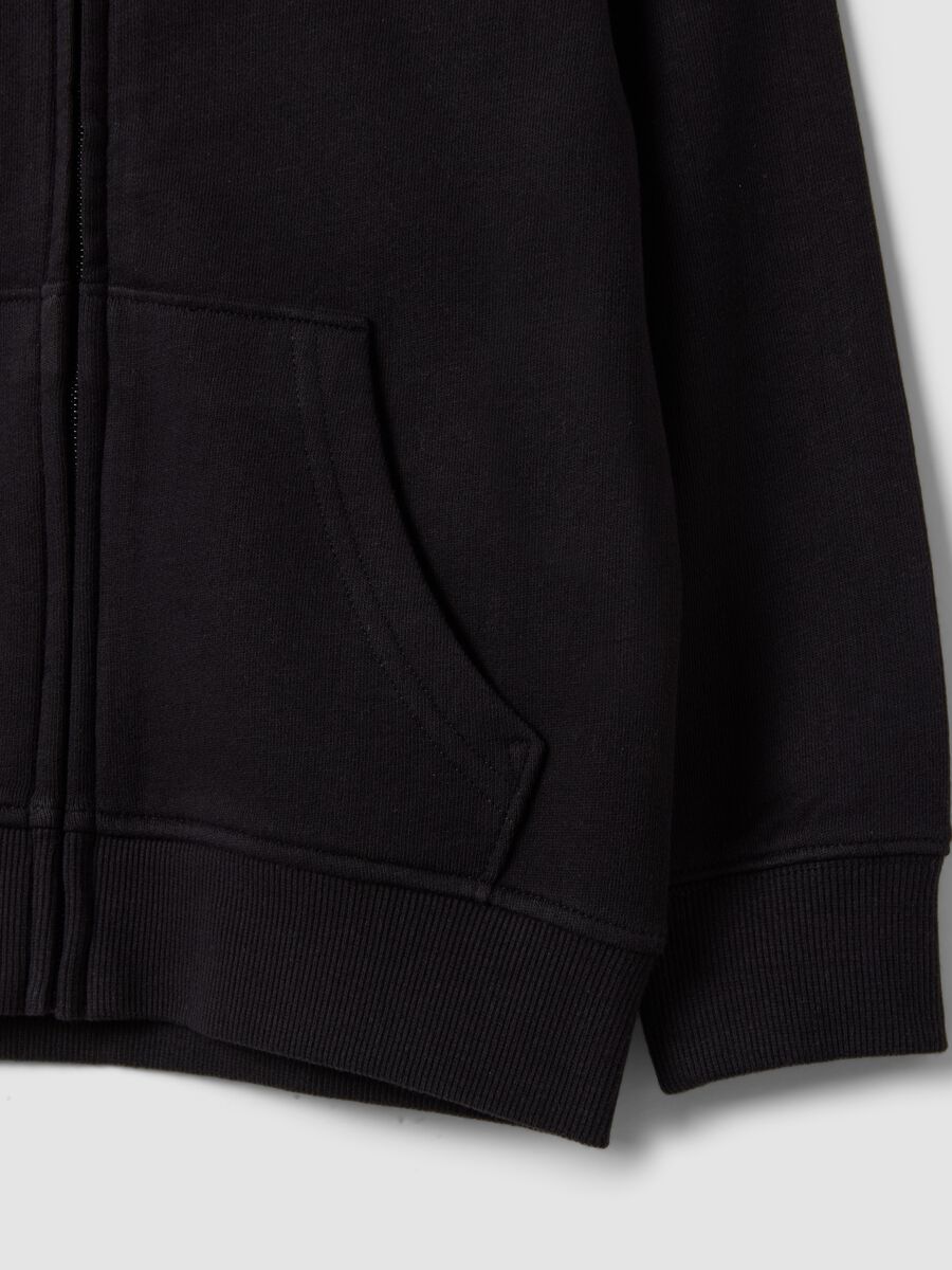 Black hooded sweatshirt in pure organic cotton for boys, regular fit_3