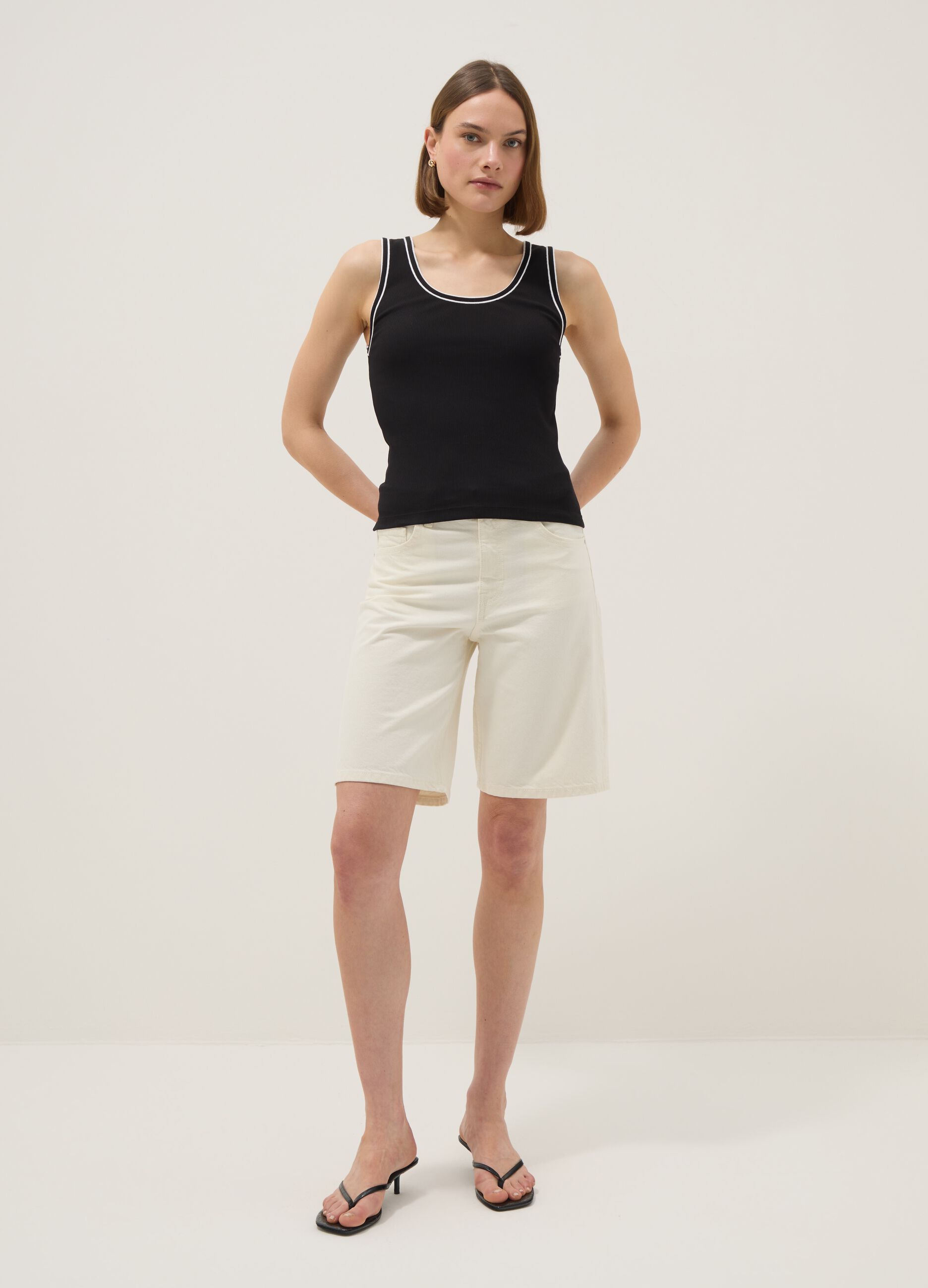 Black stretchy cotton regular fit tank top with trim