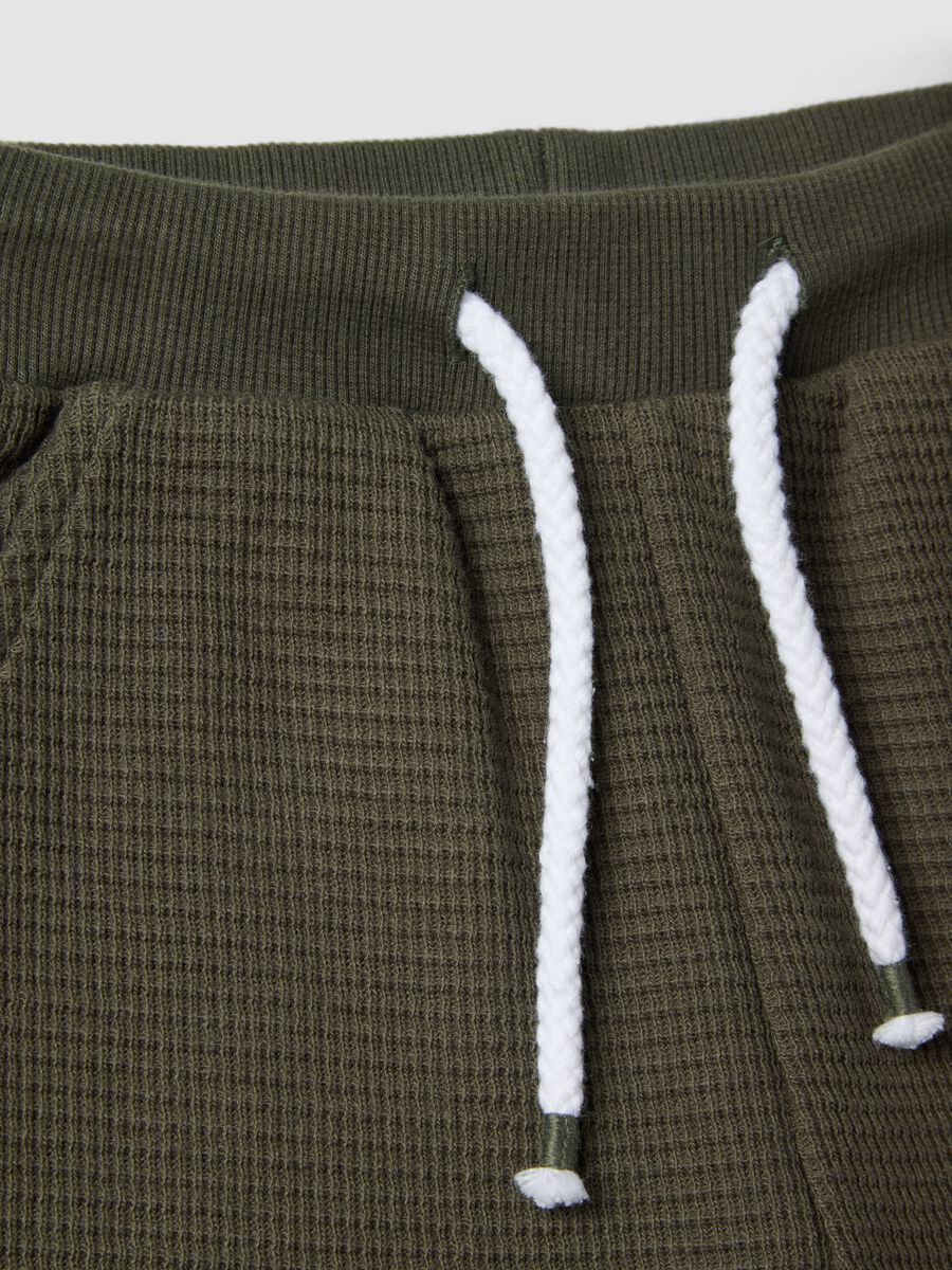 Shorts in puro cotone verdi da bimbo regular fit con coulisse_2
