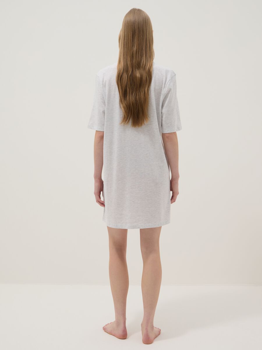 Grey stretch cotton nightshirt regular fit with strawberries_3