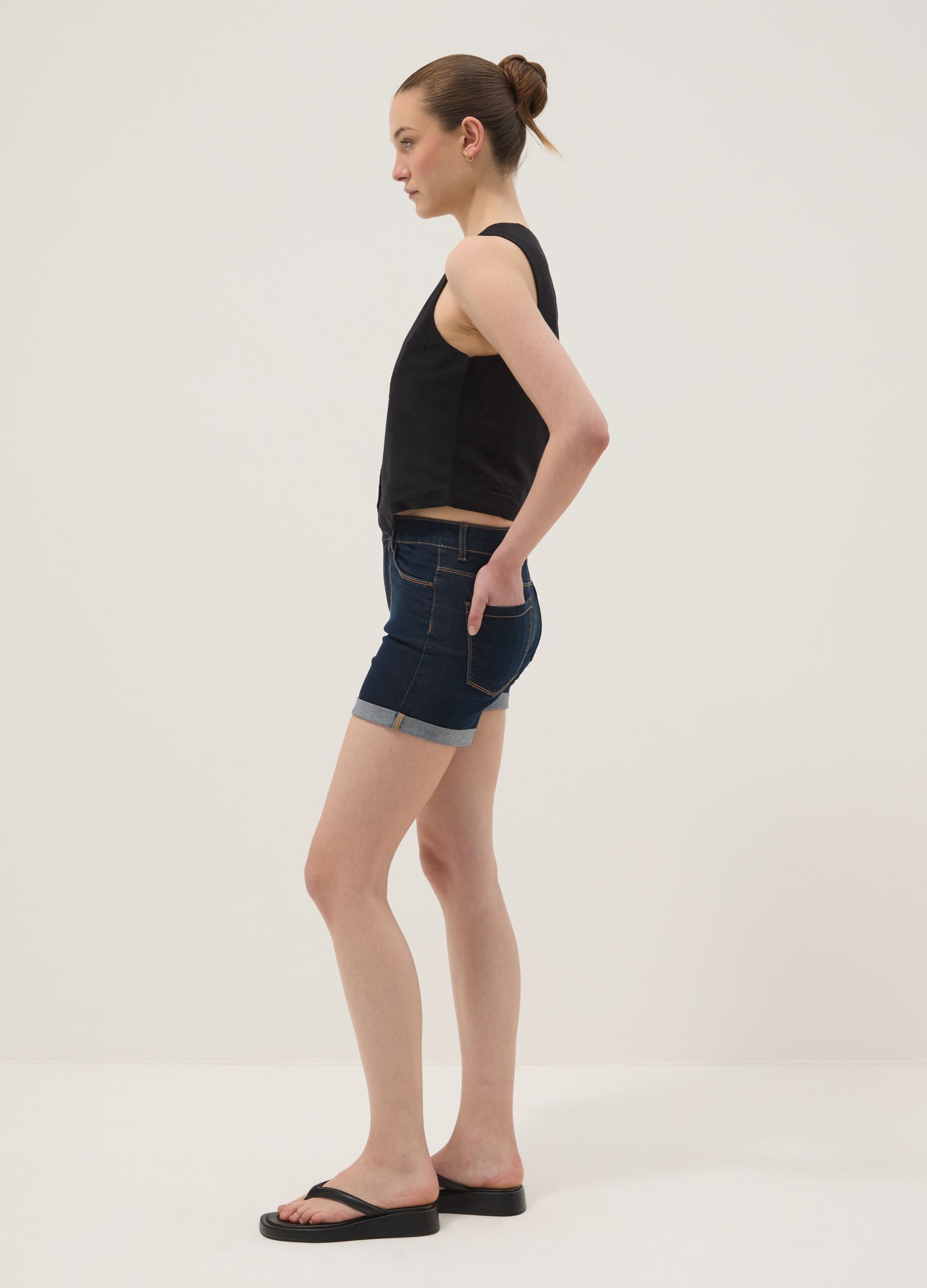 Dark blue stretch cotton denim shorts, regular fit