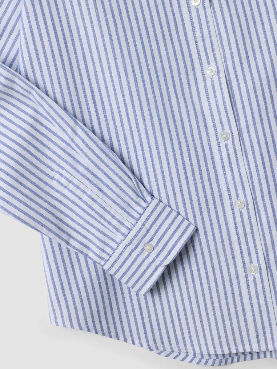 Light blue Oxford shirt with white stripes in pure cotton, comfort fit_2