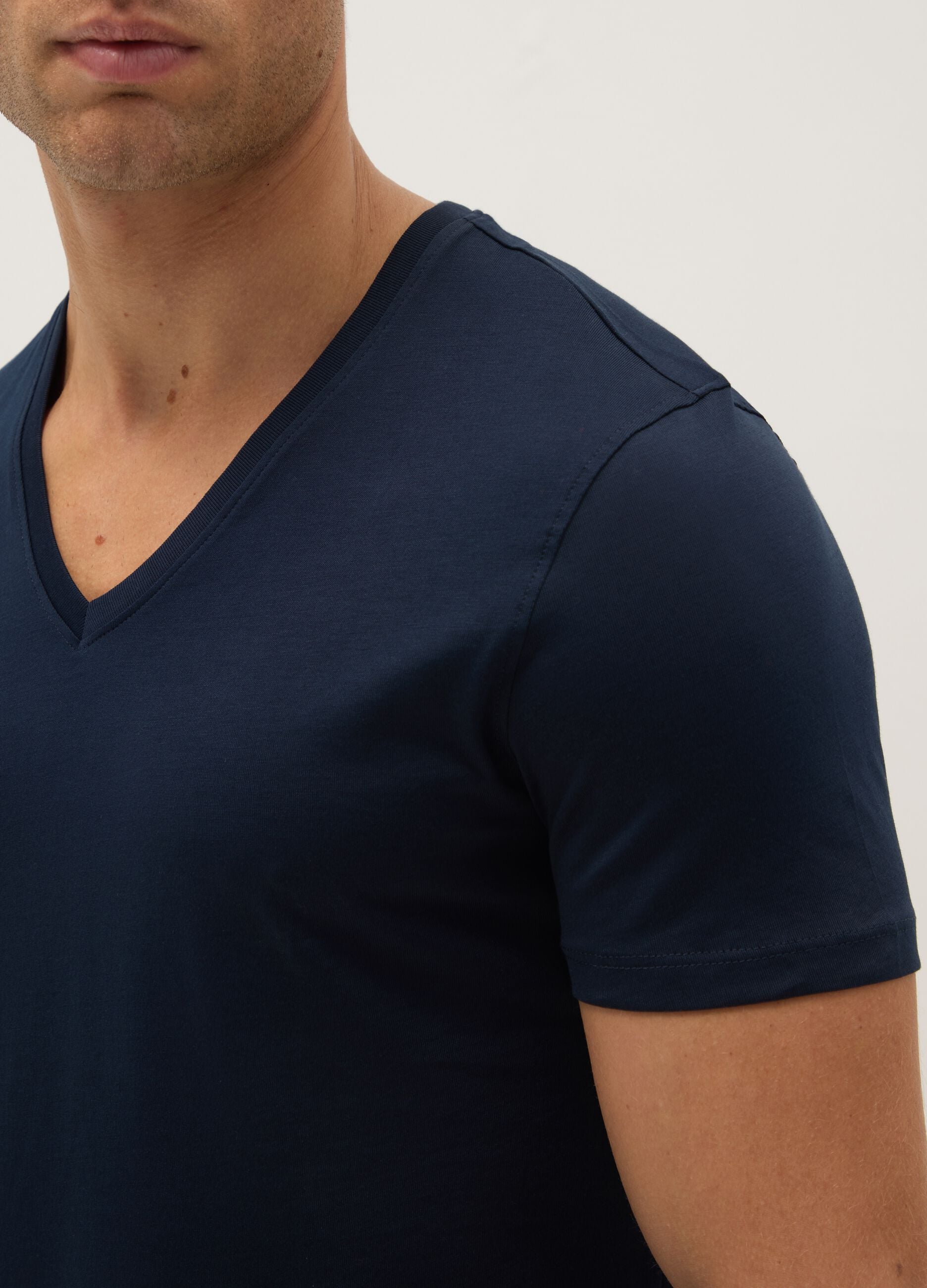 Blue pure cotton t-shirt regular fit with V-neck
