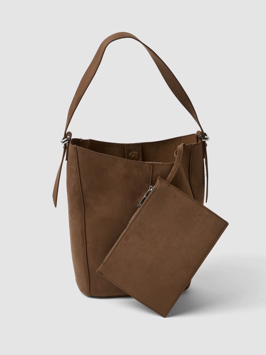 Borsa marrone a spalla in tessuto elasticizzato_1