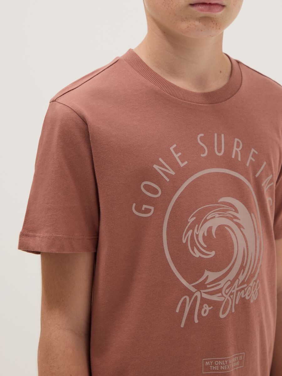 Brown short-sleeve organic cotton T-shirt for boys_2