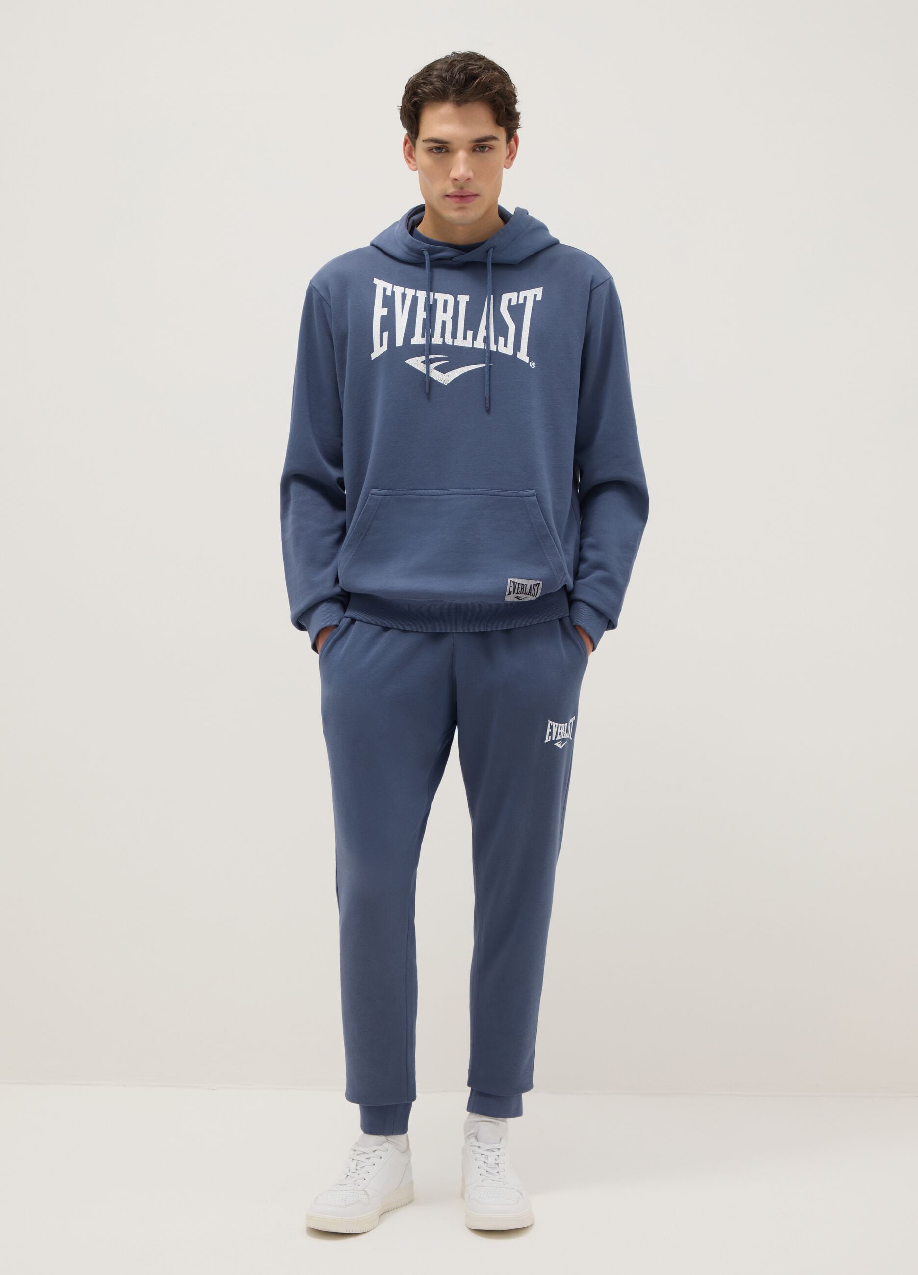 Blue cotton blend hoodie in regular fit with Everlast logo