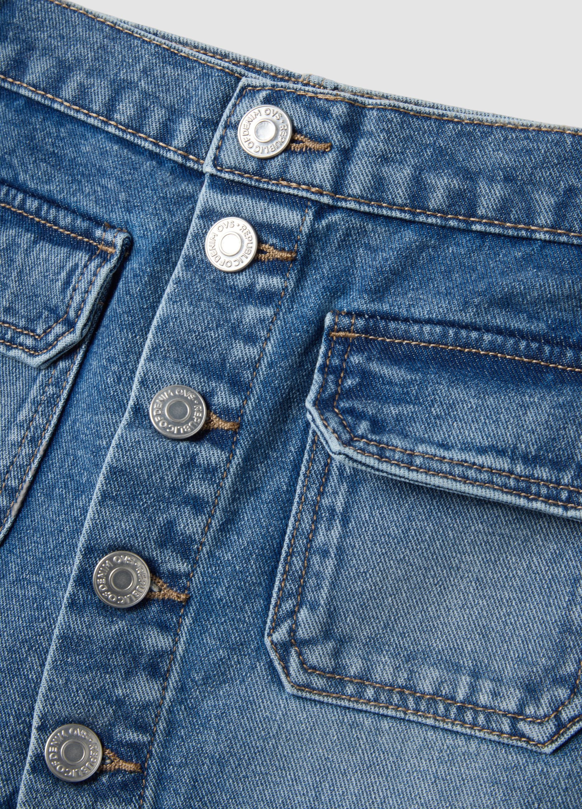 Girls&rsquo; blue denim shorts in pure cotton, regular fit, with buttons