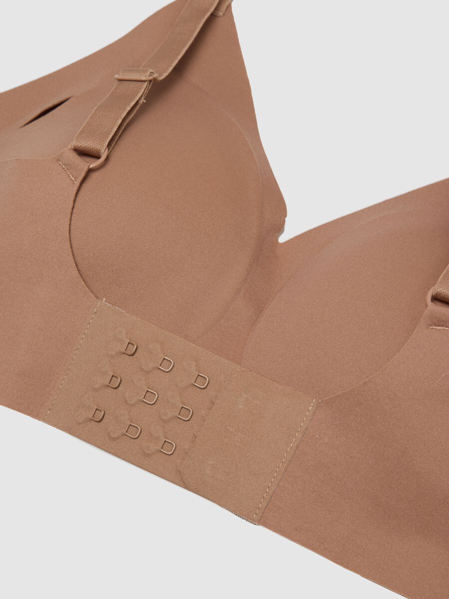 Beige Seamless Bra with Removable Padding_5
