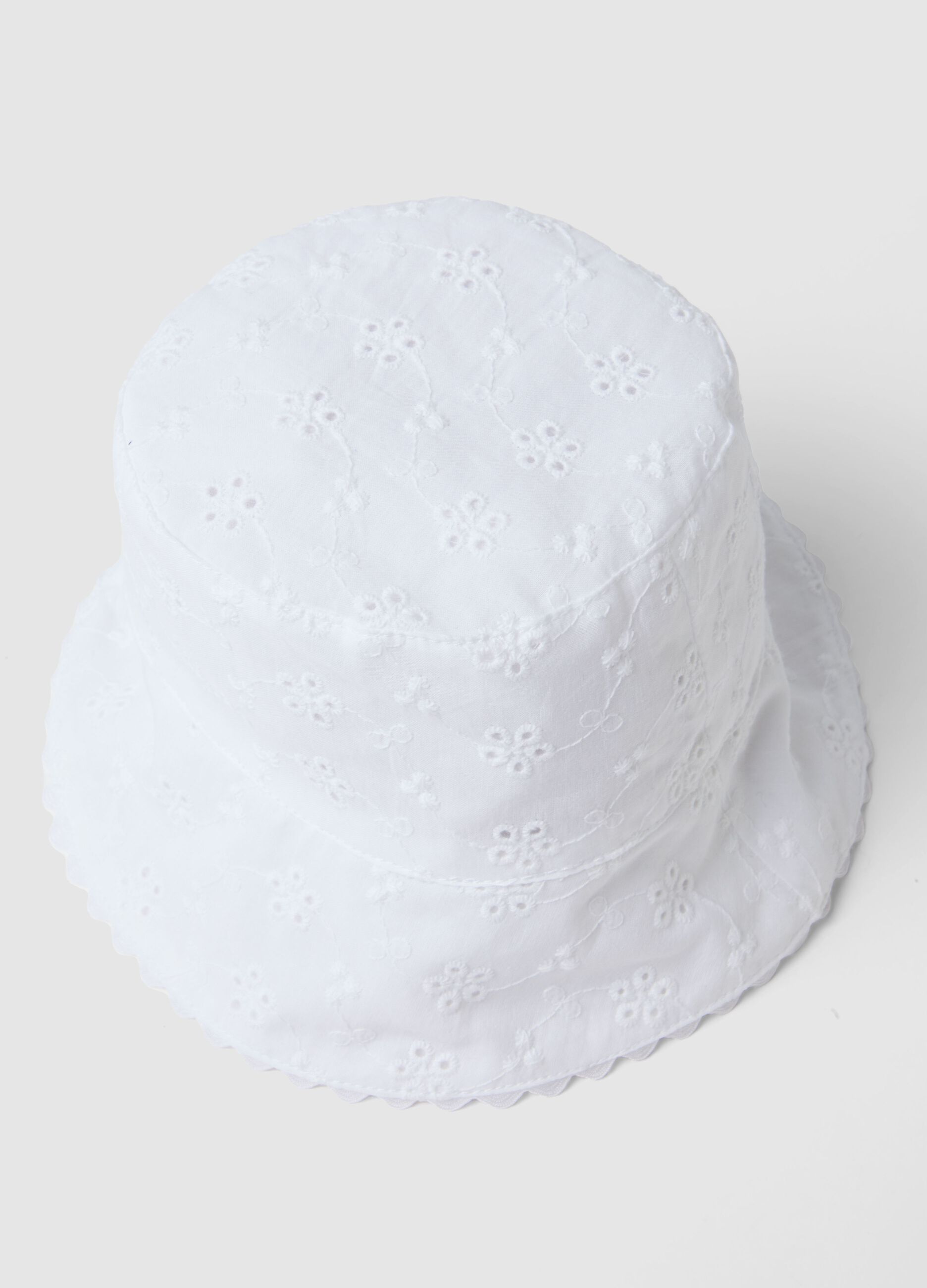 White cotton bucket hat for girls with floral embroidery