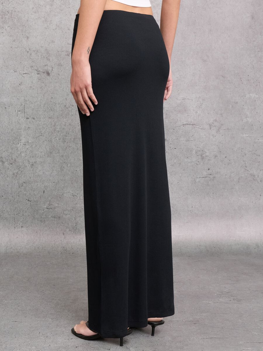 Black Ribbed Long Skirt_2