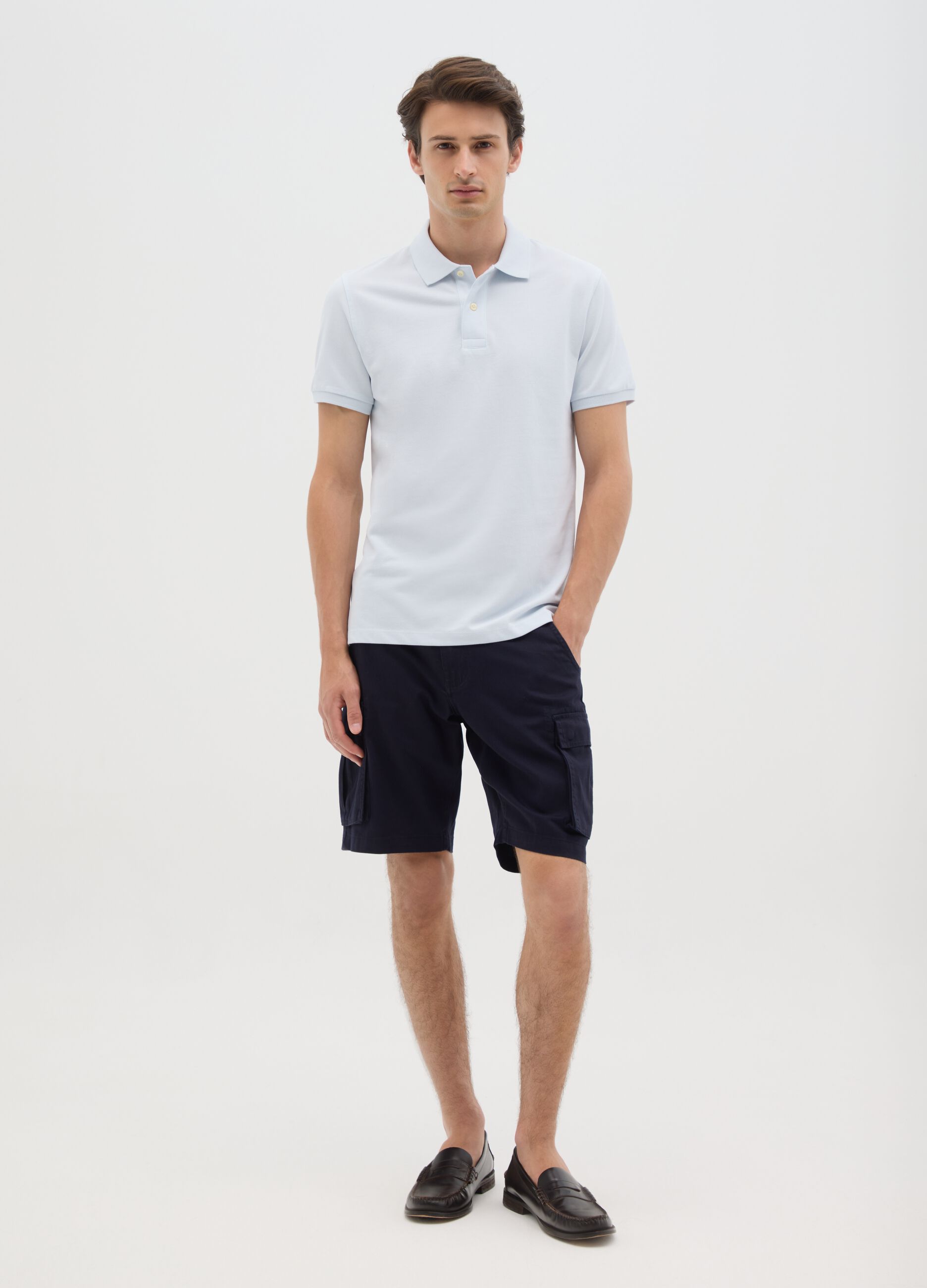 Men&rsquo;s blue regular fit Bermuda shorts in 100% cotton