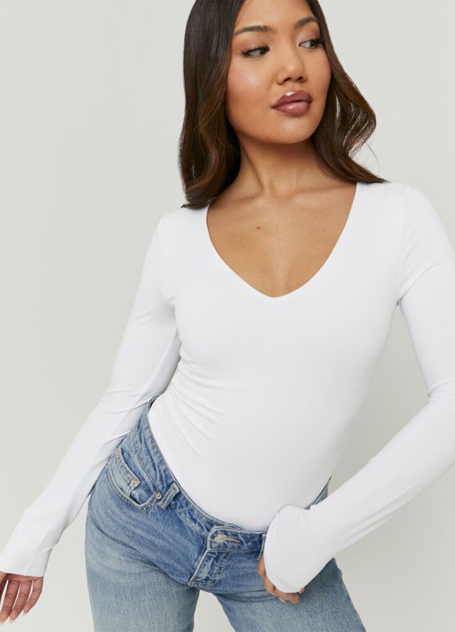 White long-sleeved deep V-neck T-shirt in pure cotton, regular fit
