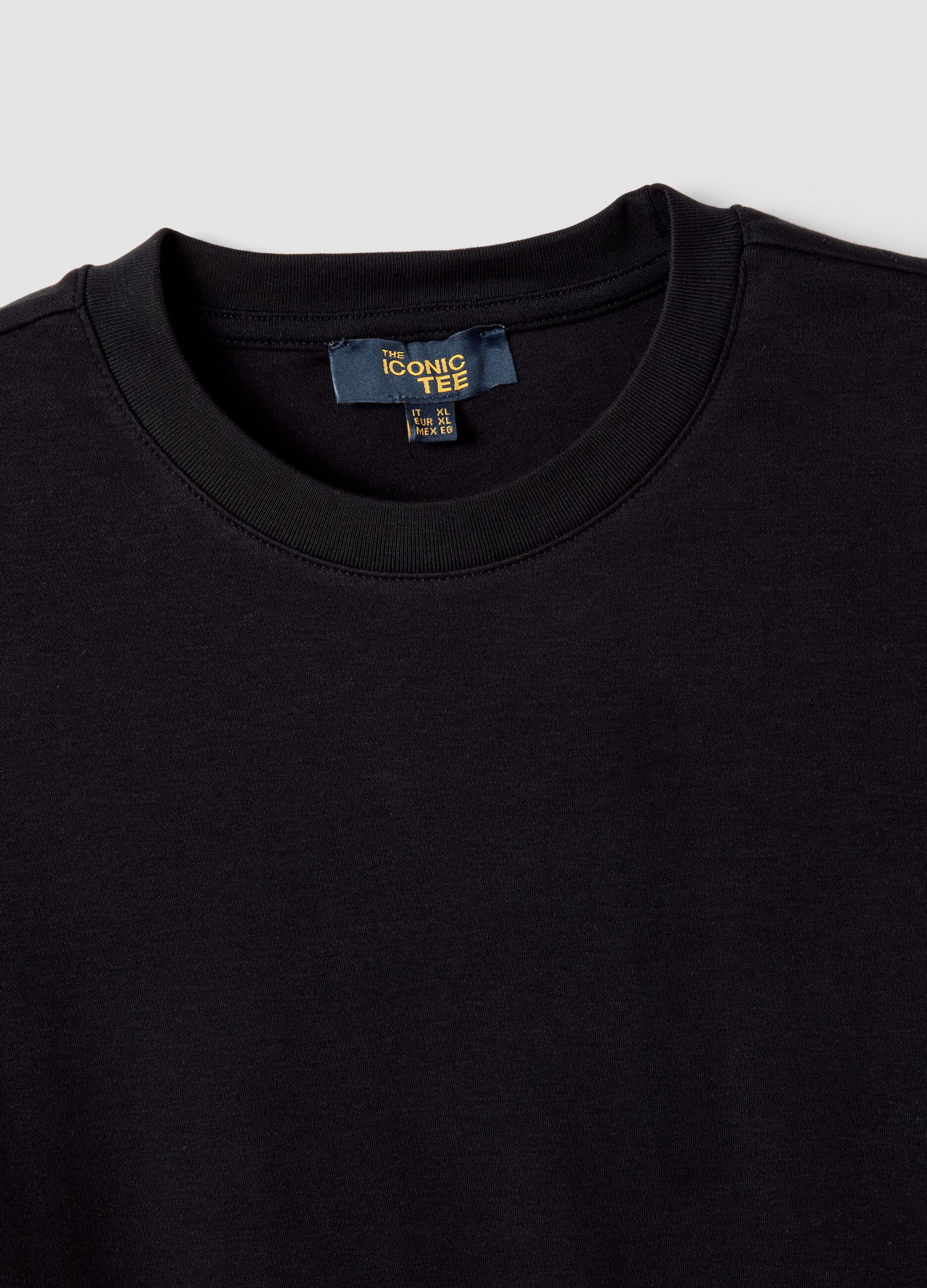Black pure cotton regular-fit short-sleeve T-shirt