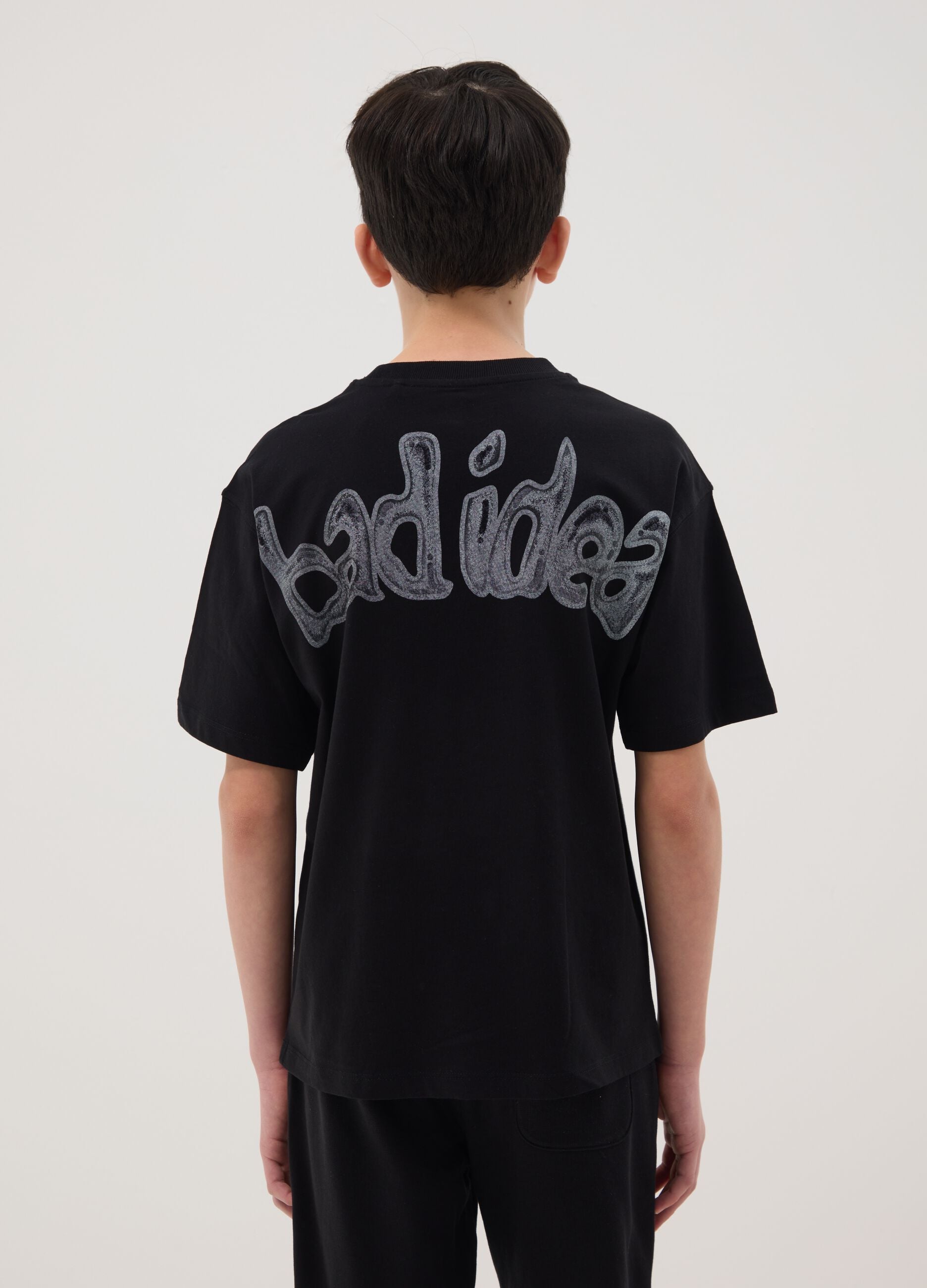 Black pure cotton oversize fit boys' t-shirt with print