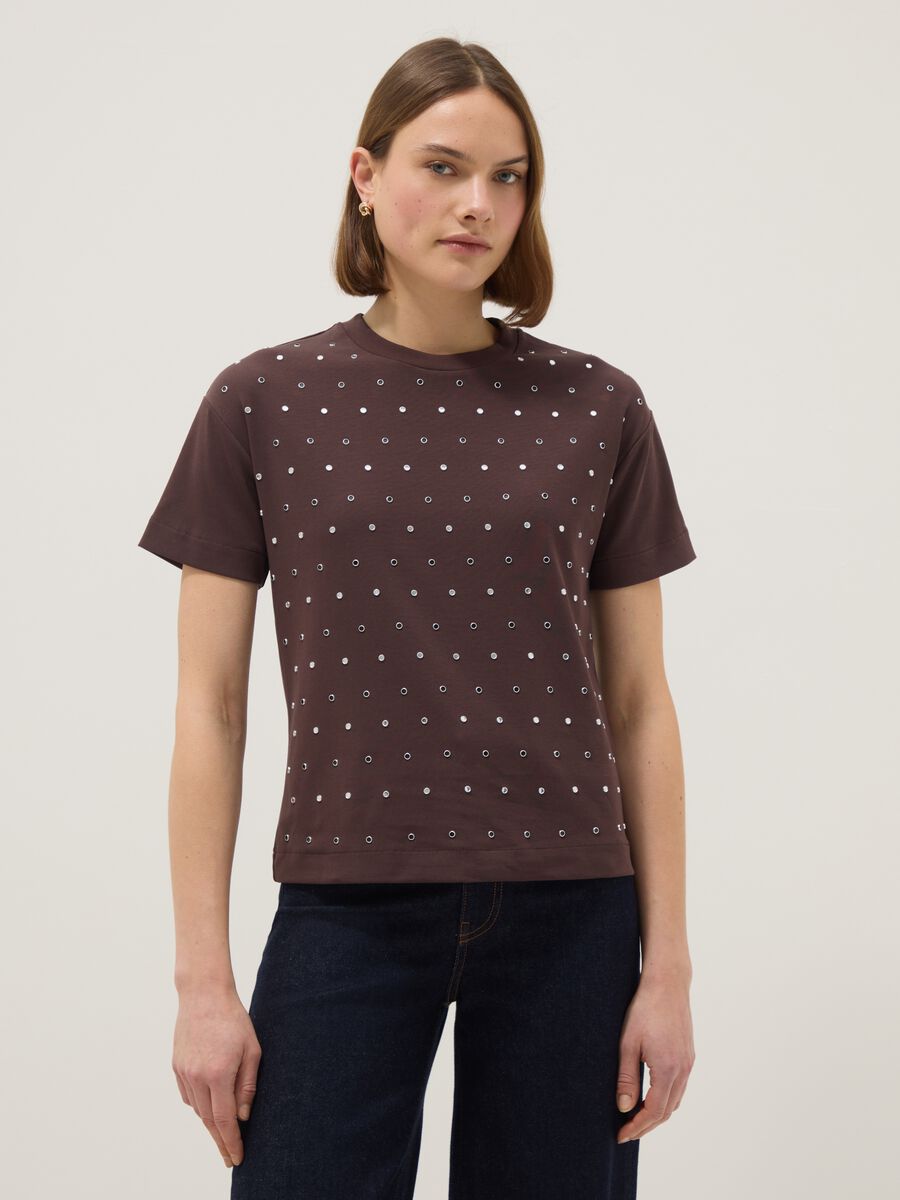 Brown stretch cotton T-shirt with studs, regular fit_0