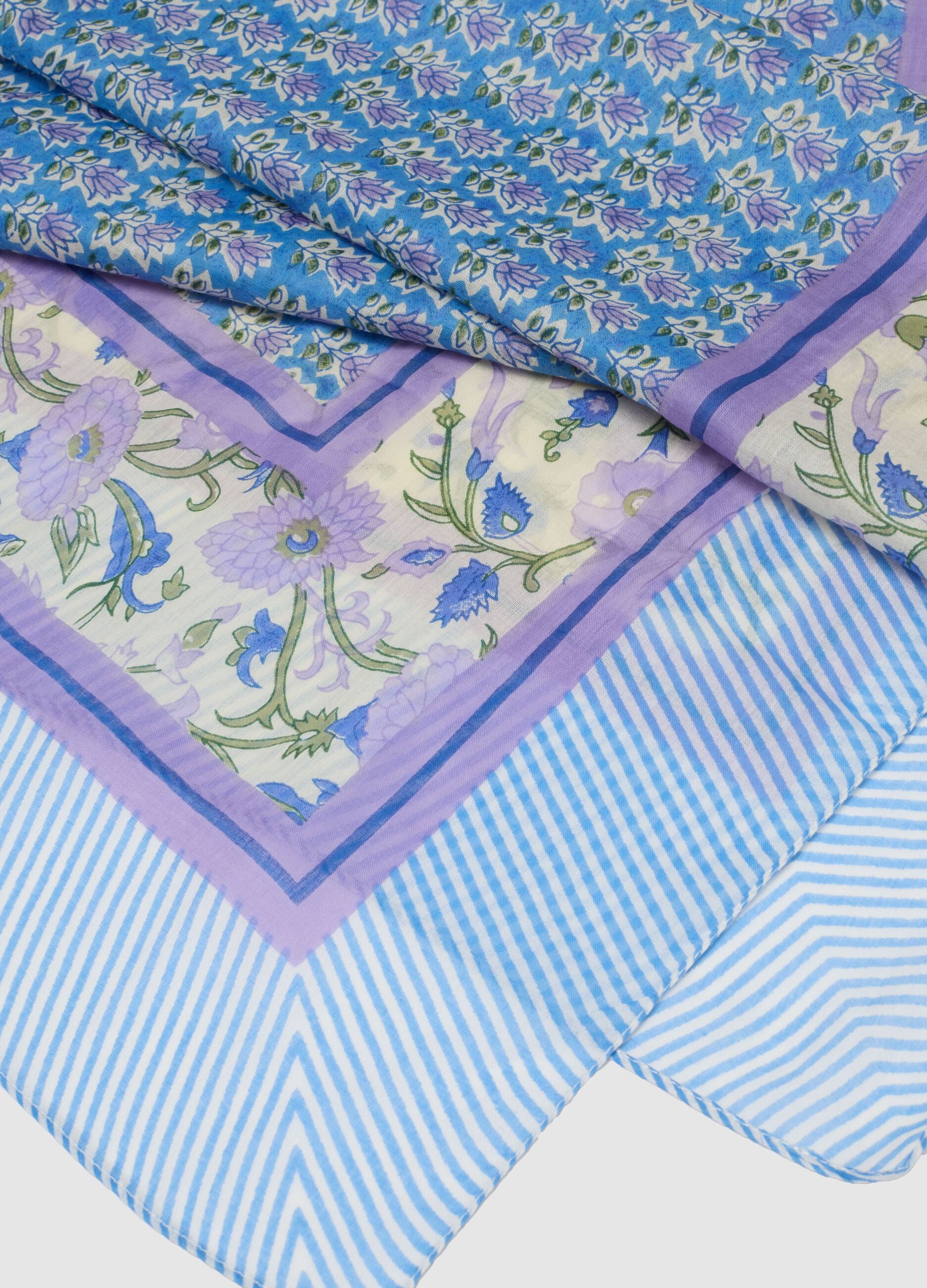 Multicolour pure cotton scarf with floral pattern
