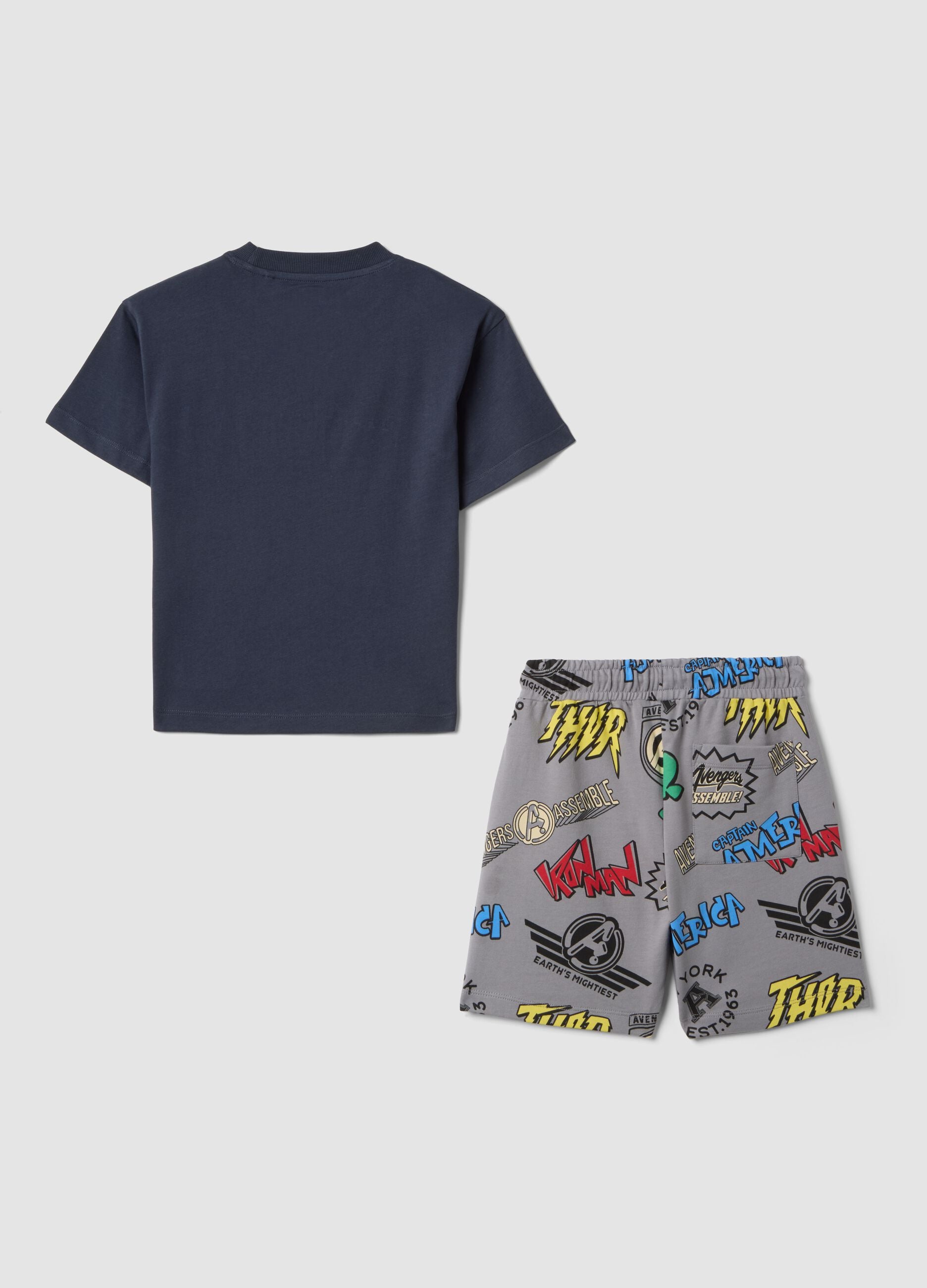 Multicolour pure cotton boys&rsquo; set with Marvel prints