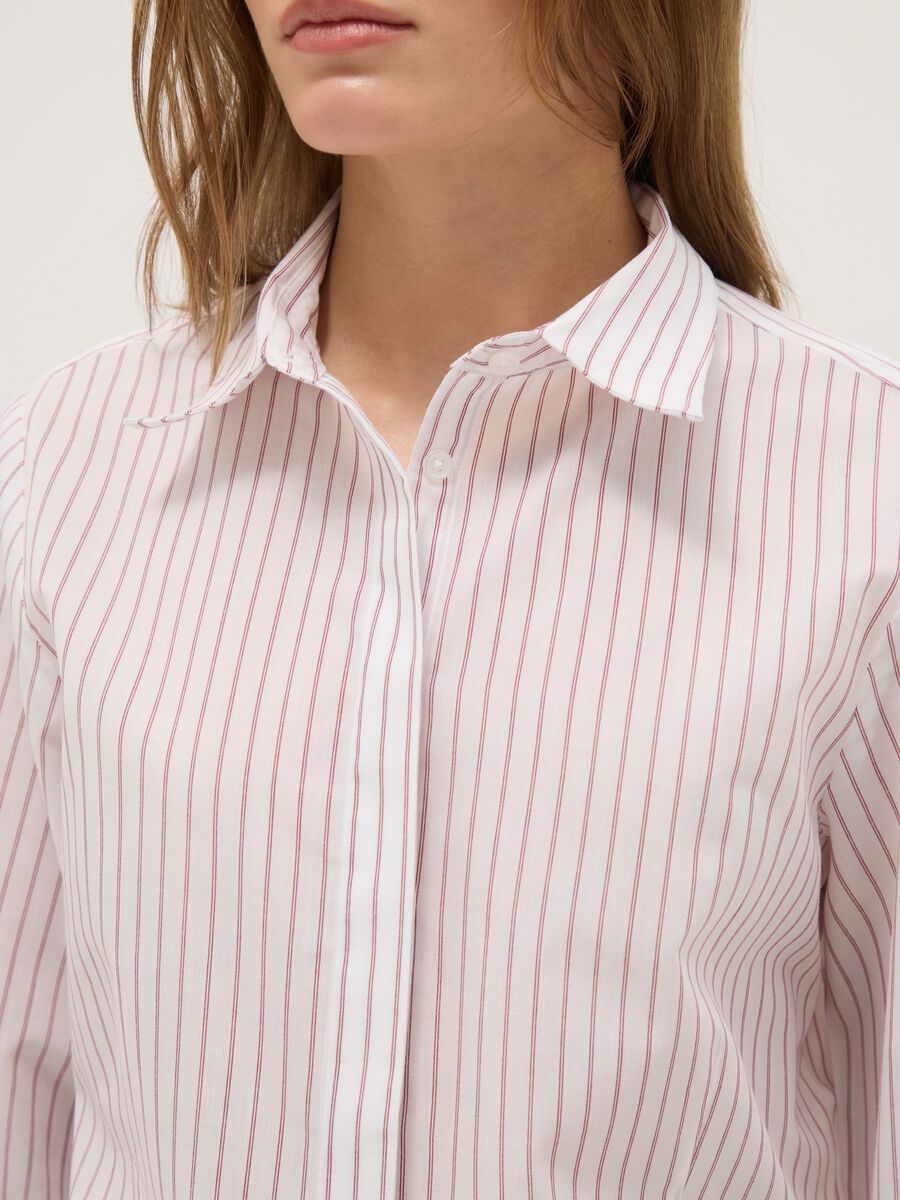 Camicia a righe multicolor in misto cotone slim fit con collo classico_3