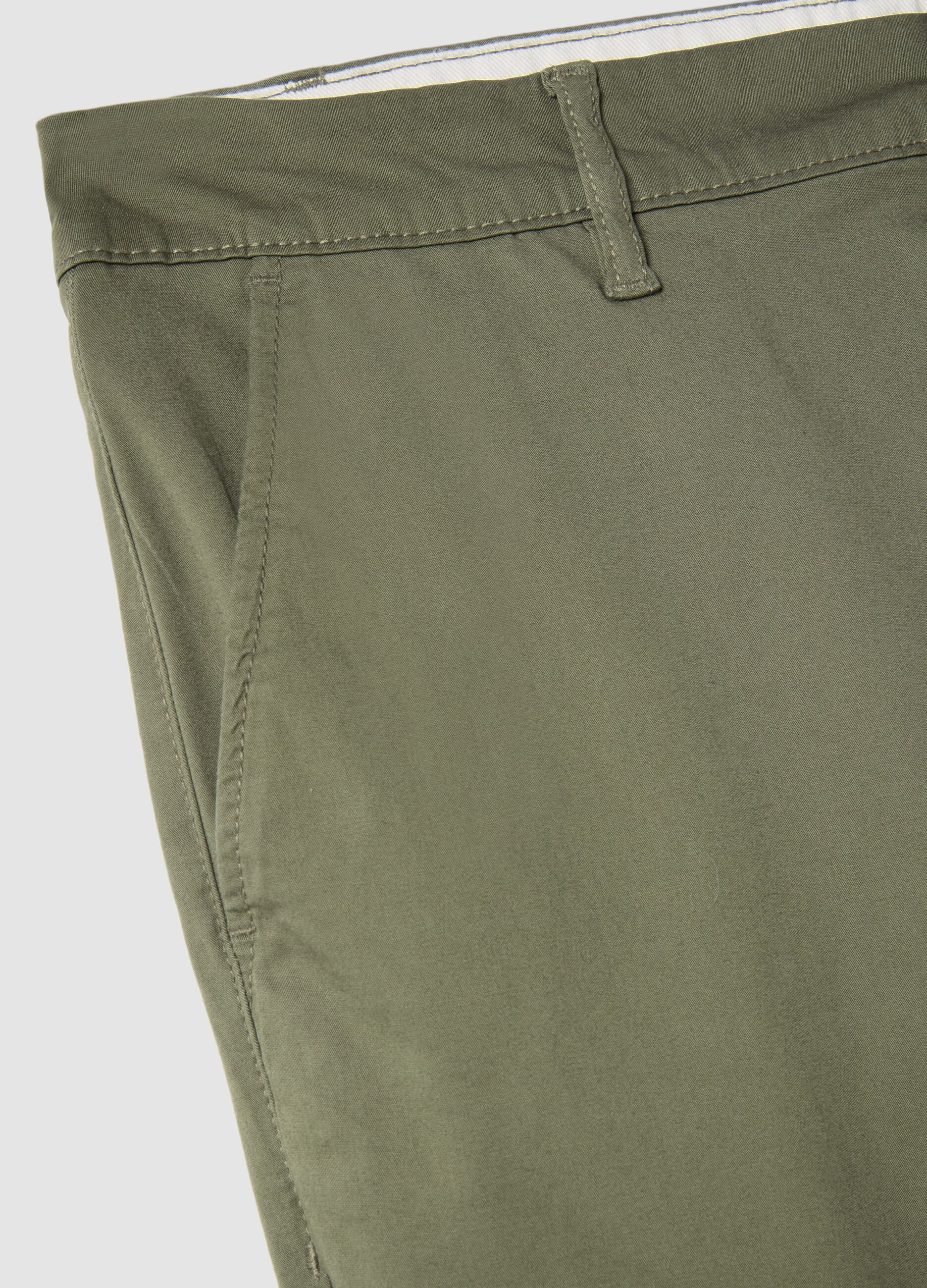 Regular fit stretch cotton green chino trousers