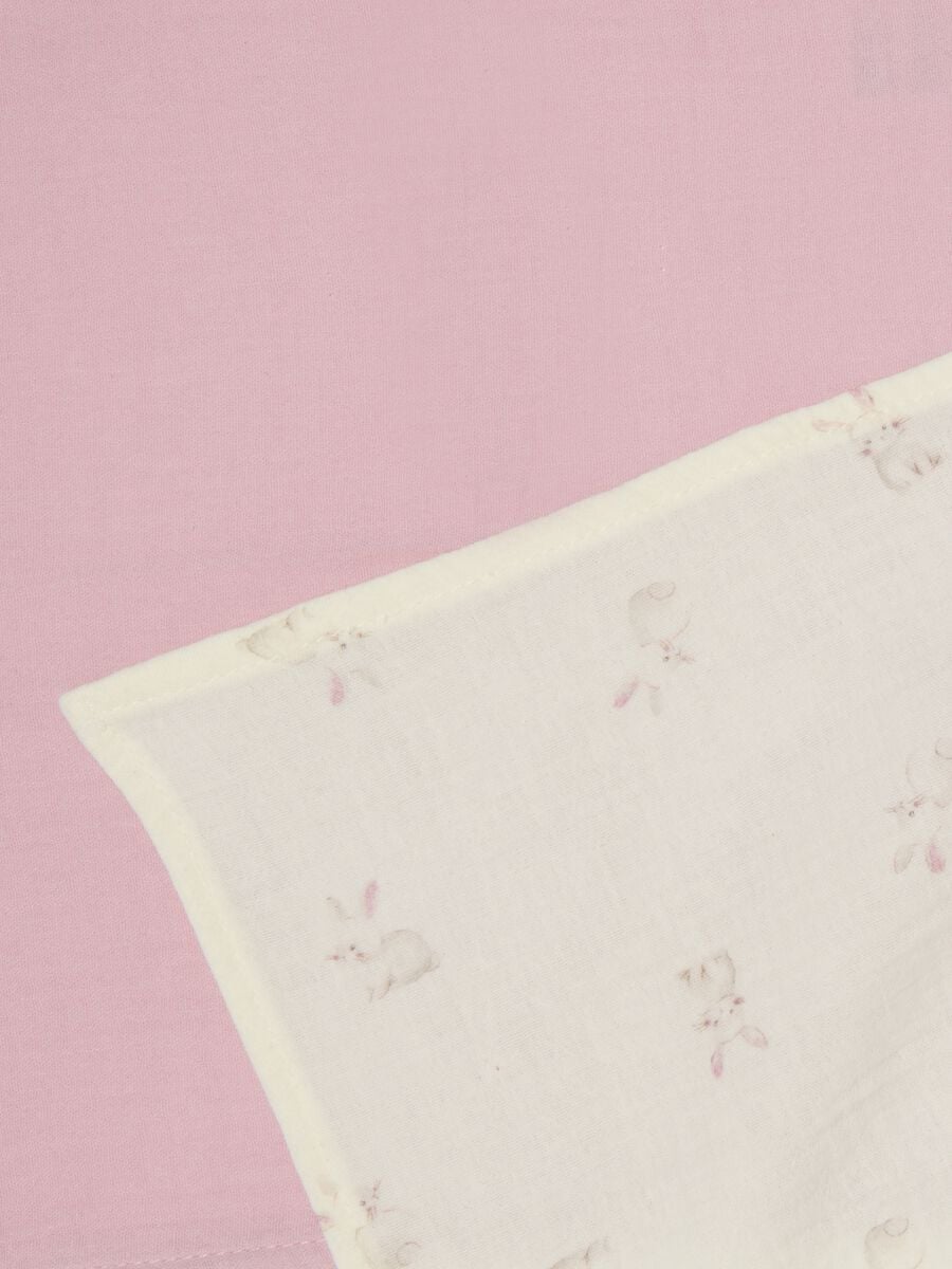 2-pack of pink and white pure cotton muslin squares for baby girls_1