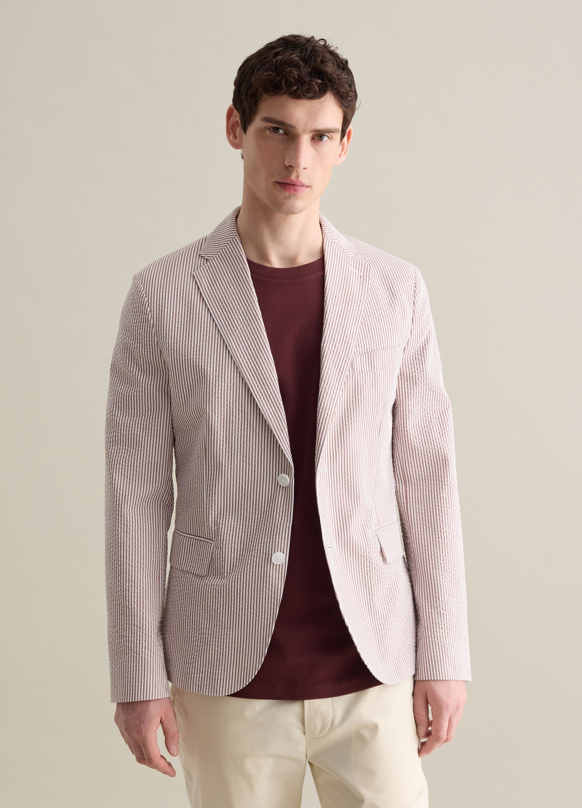 White and brown slim-fit blazer in striped seersucker