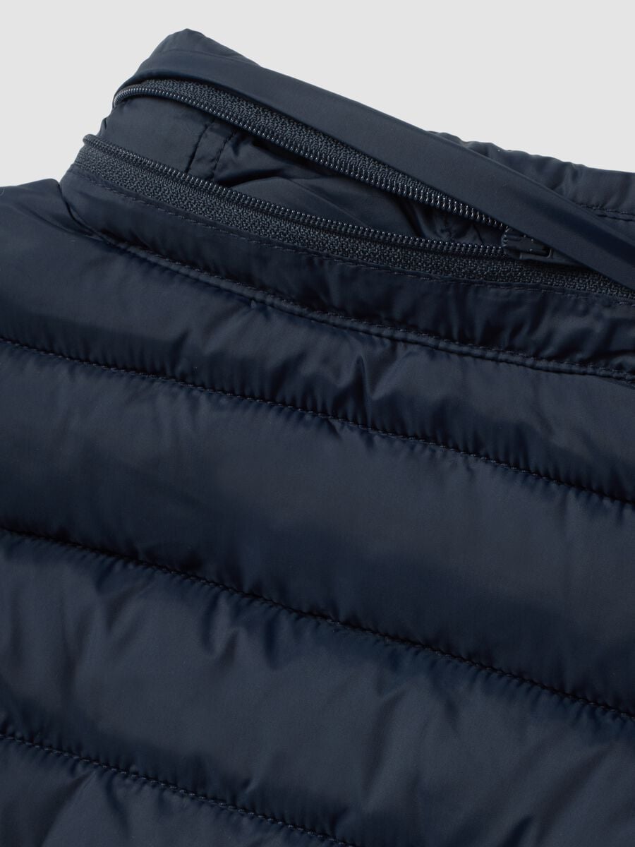 Blue padded gilet with zip and high neck for boys_3