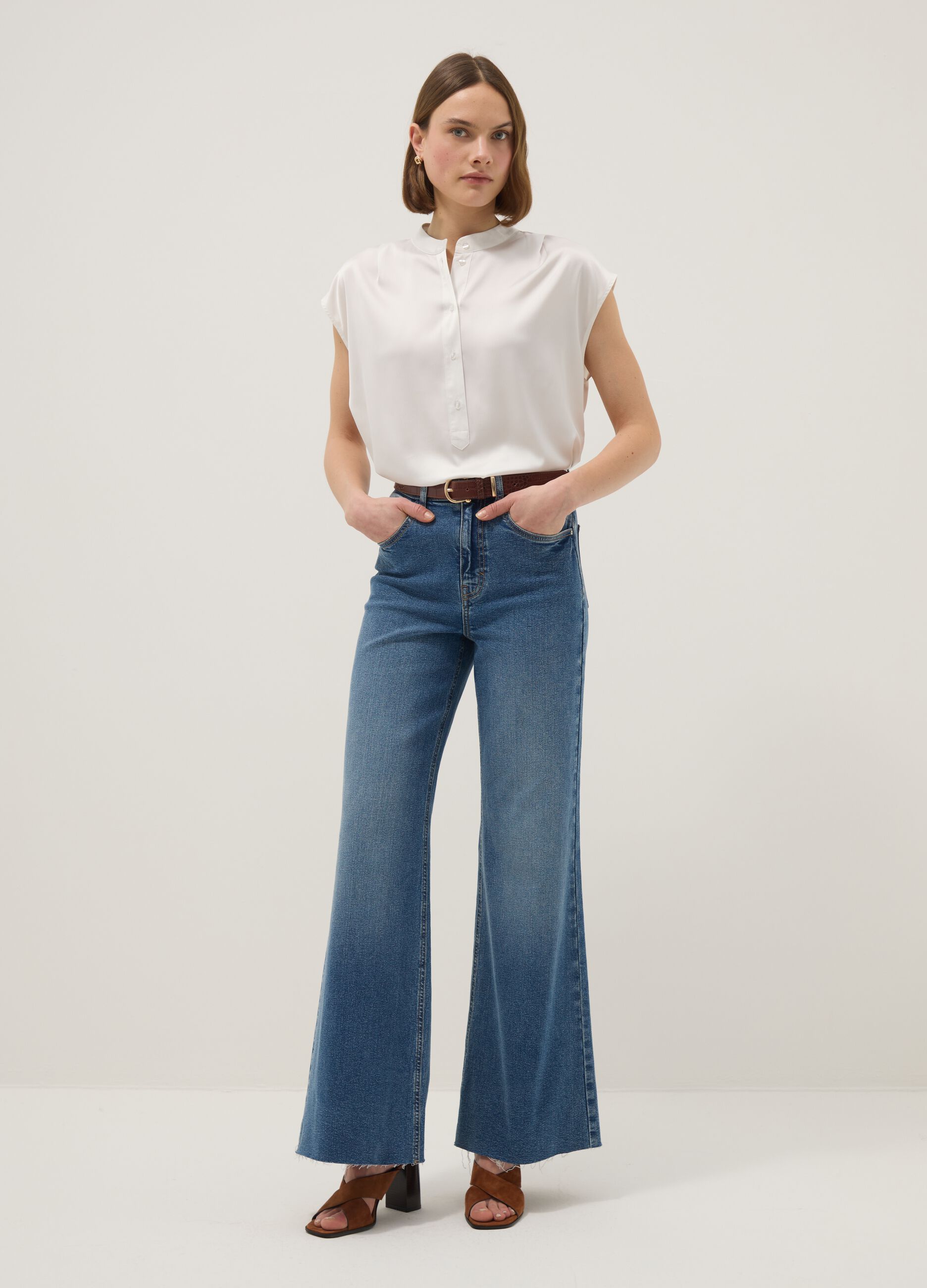 White short sleeve blouse regular fit with mandarin collar