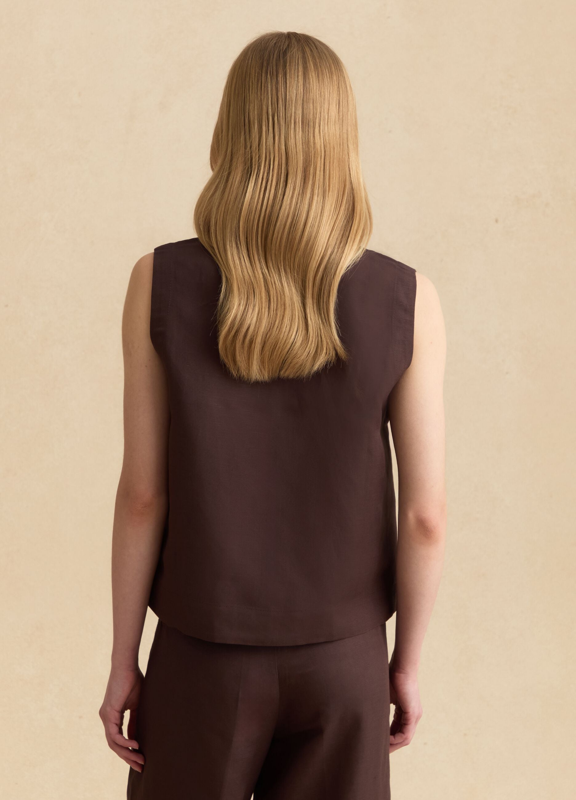 Brown oversized top in linen and viscose blend