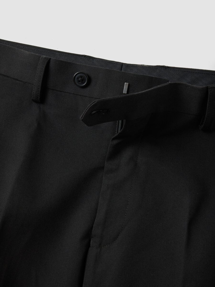 Pantaloni formali neri in viscosa elasticizzata regular fit_5