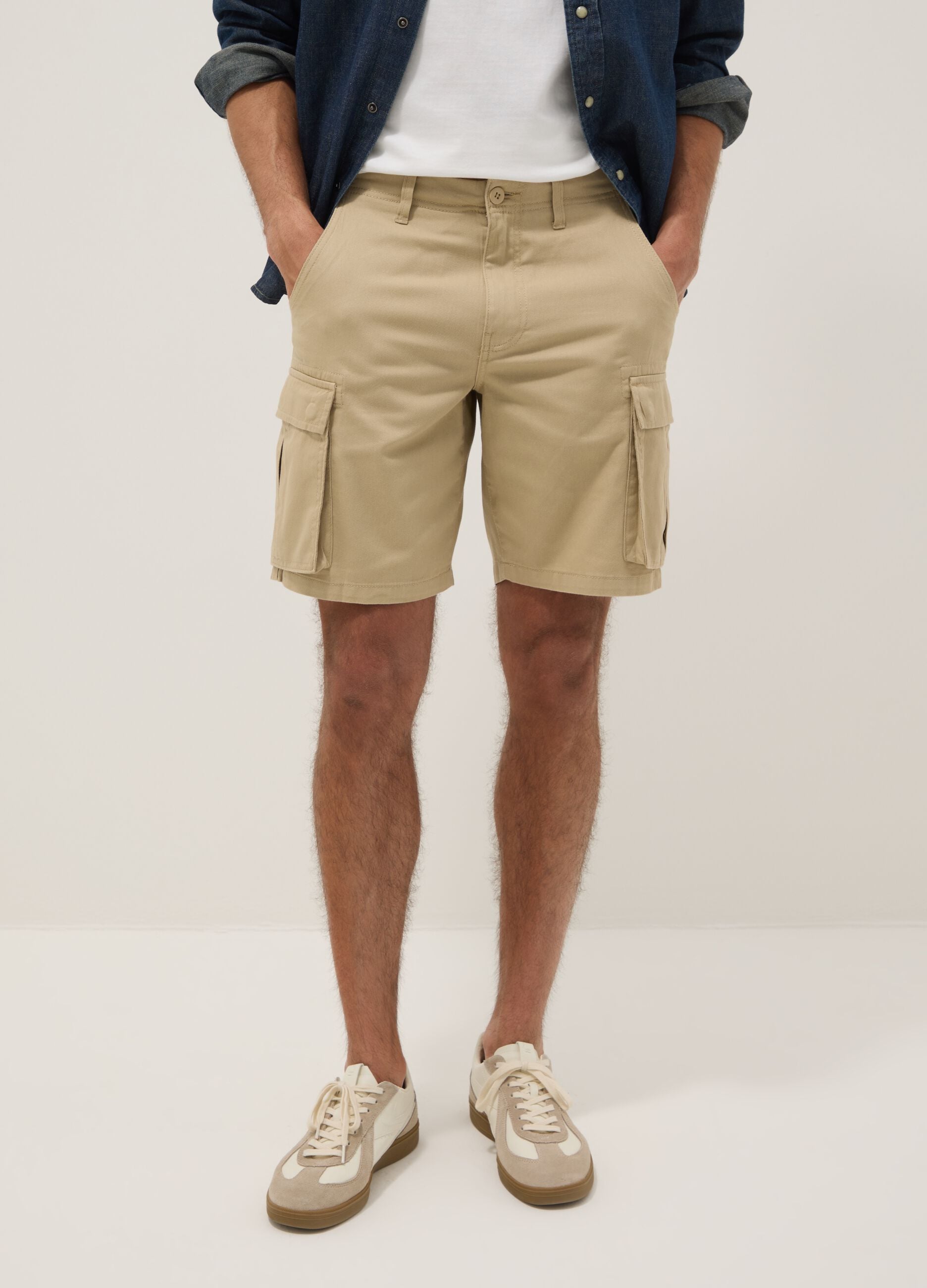 Beige pure cotton cargo shorts, regular fit