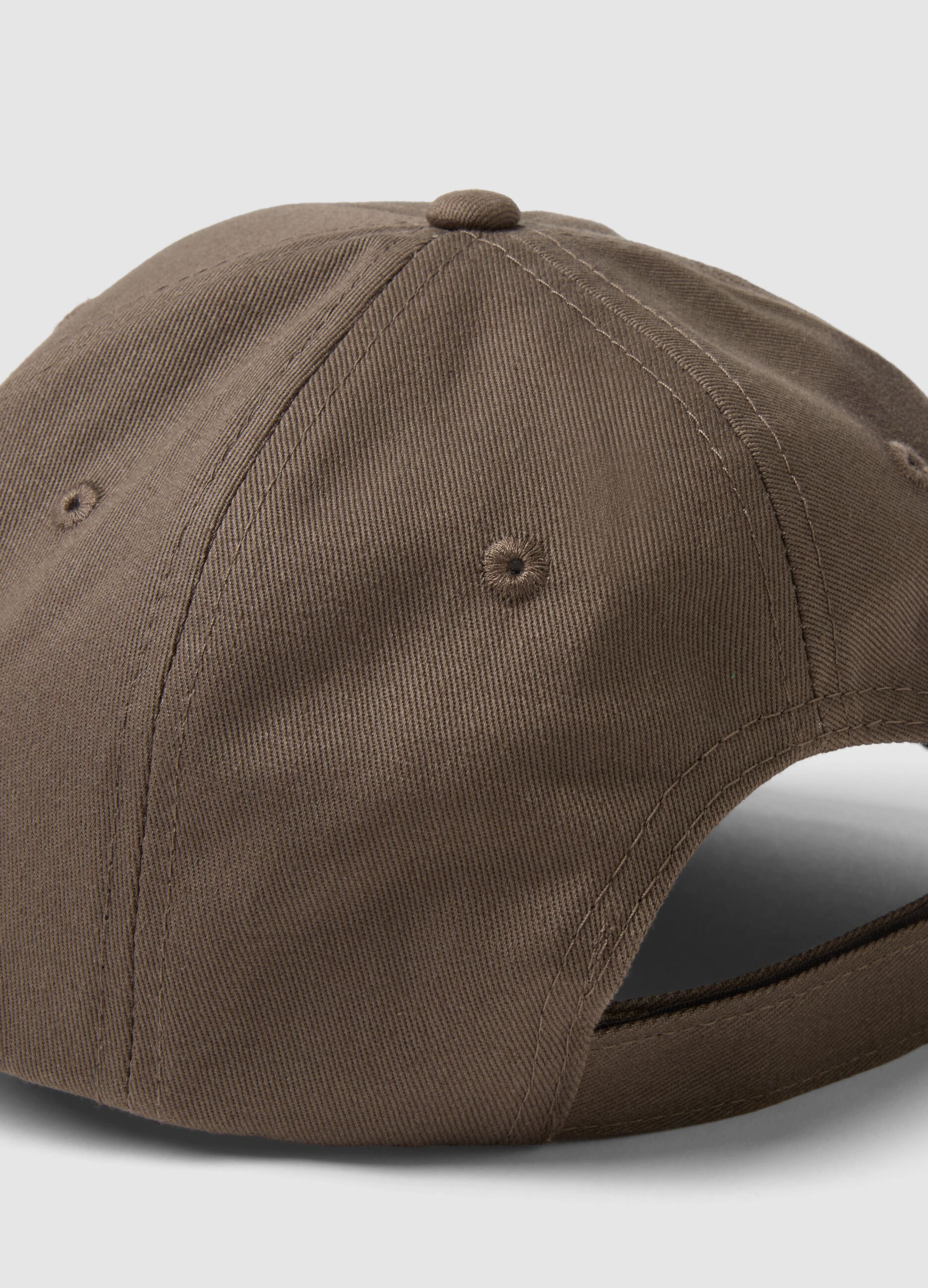 Brown pure cotton baseball cap with adjustable closure