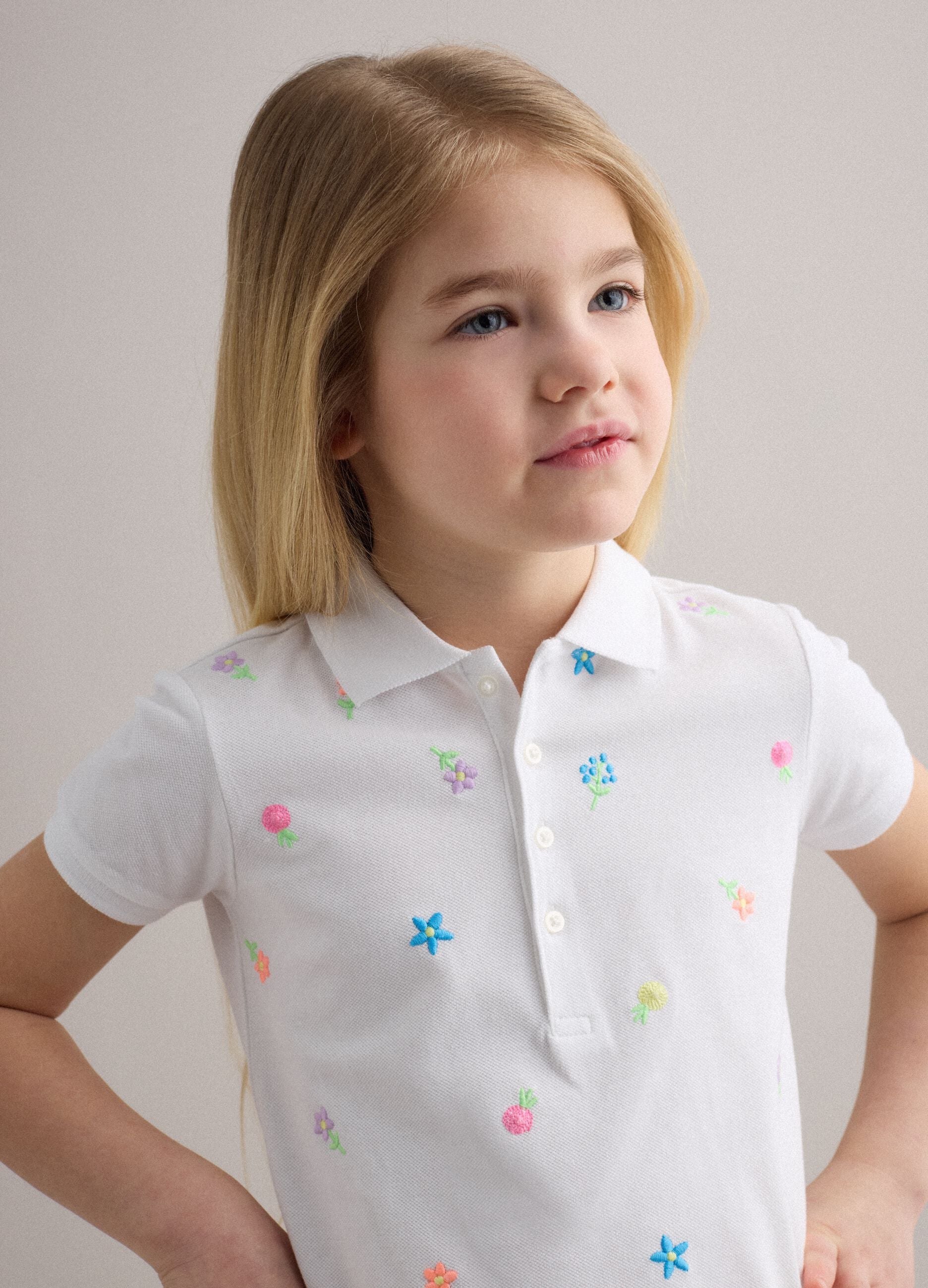 Girls' white pure cotton polo regular fit with embroidered flowers