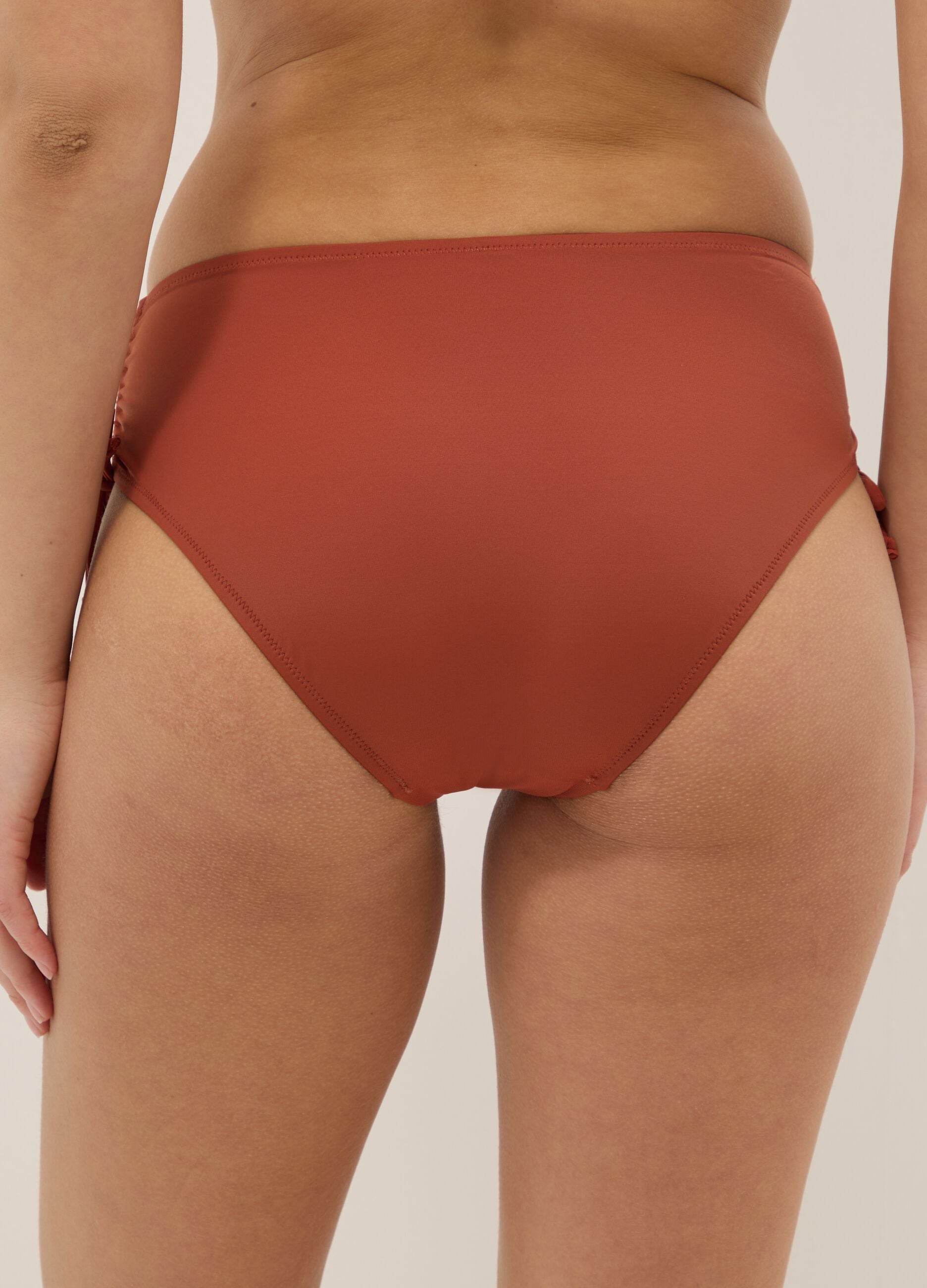 Slip da mare elasticizzato arancioni con dettagli arricciati