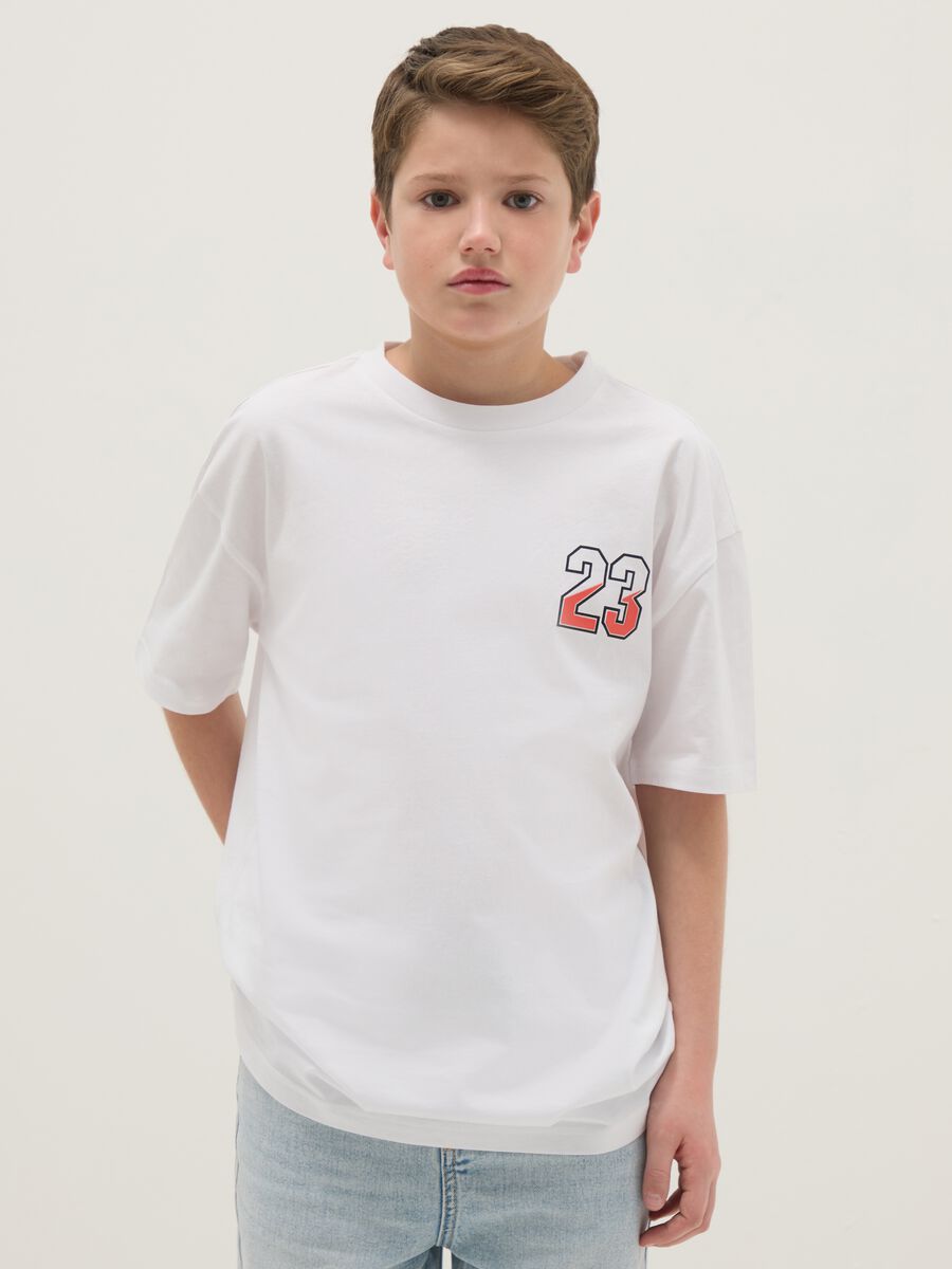 Oversized white cotton kids' T-shirt with print_0
