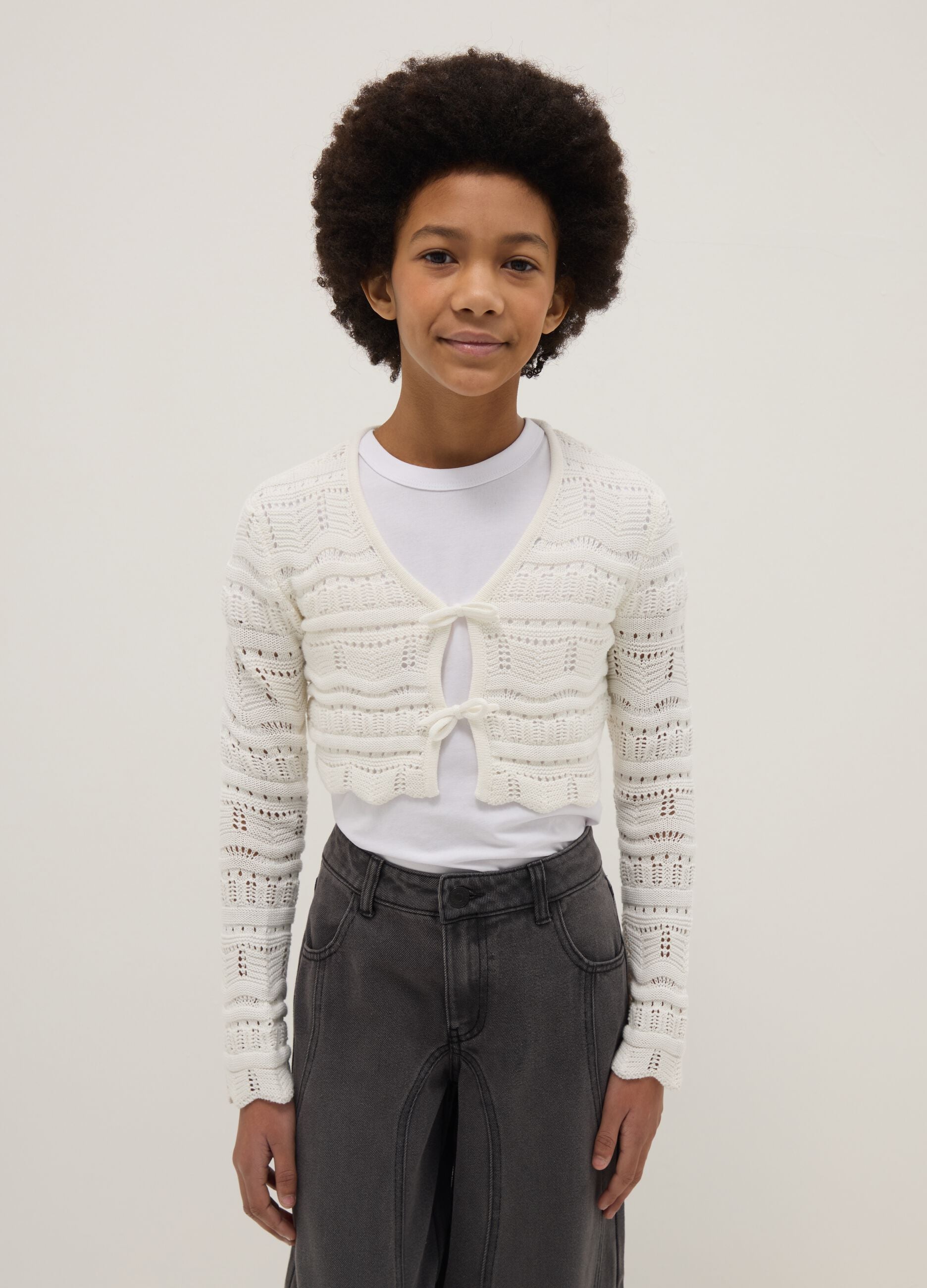 Girl's white pure cotton cardigan with regular fit, knit