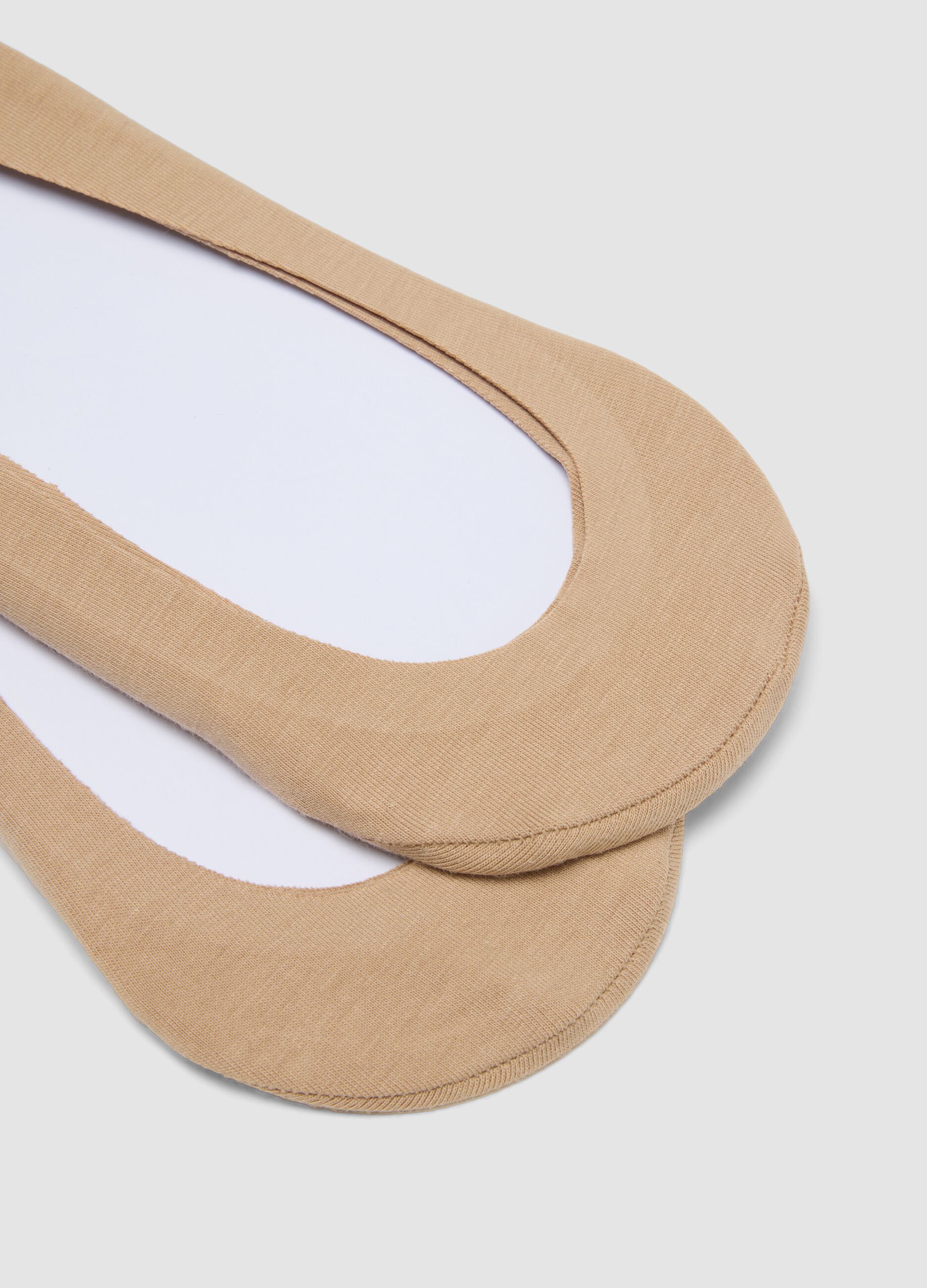 2-pack beige invisible socks in stretchy cotton blend