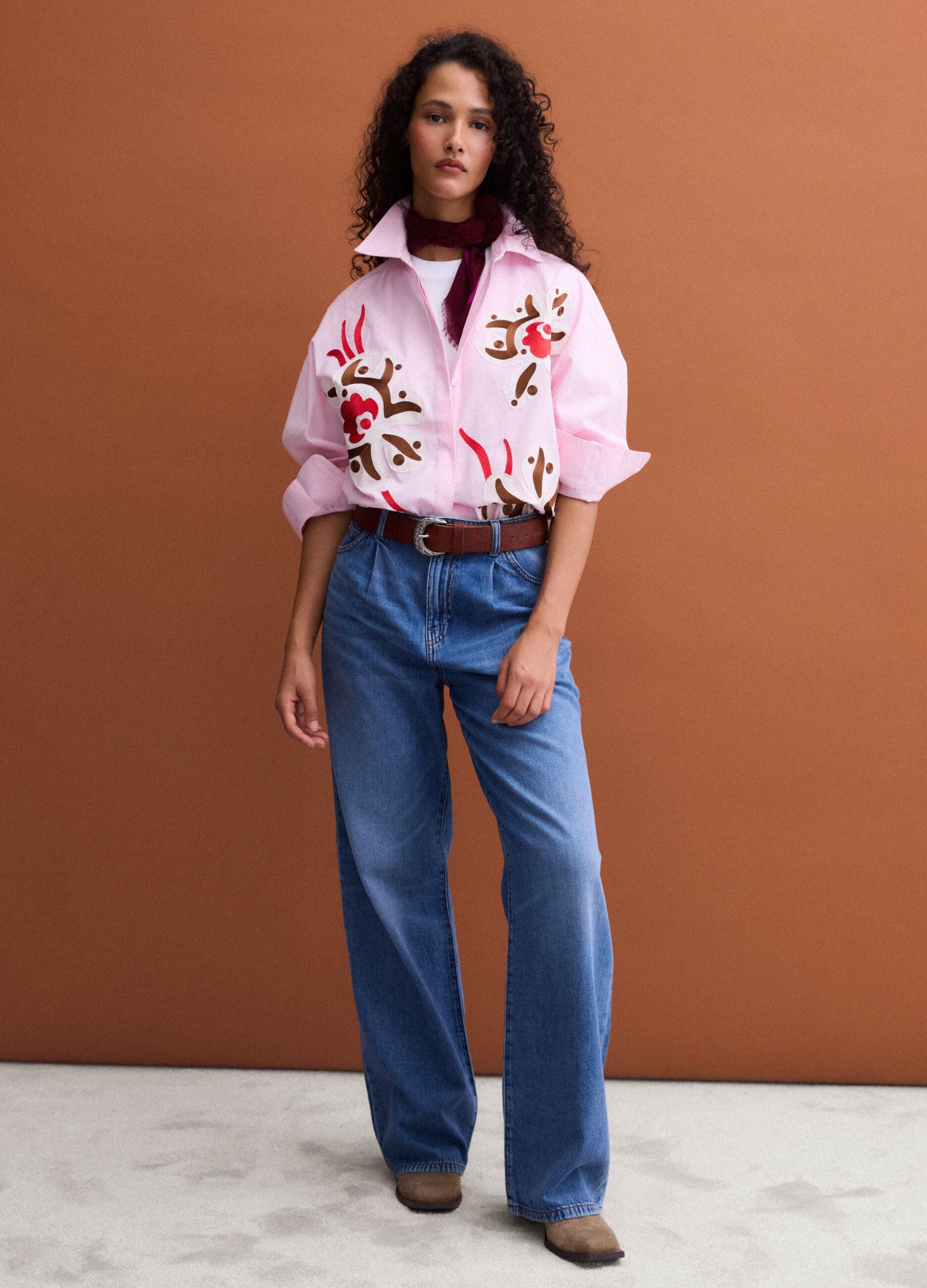 Pink pure cotton poplin shirt with floral print, regular fit