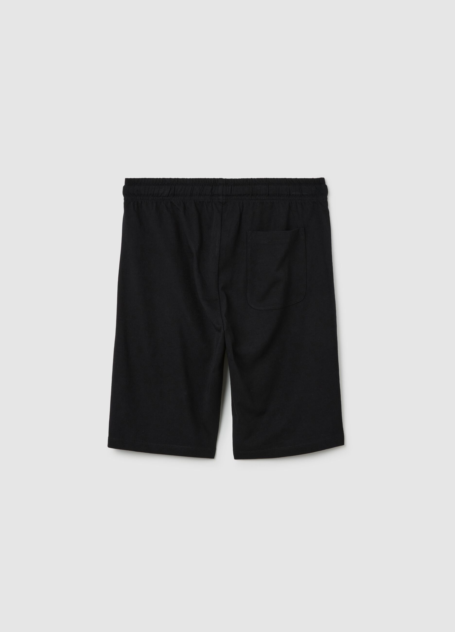 Boys&rsquo; black Bermuda shorts in 100% cotton with regular fit
