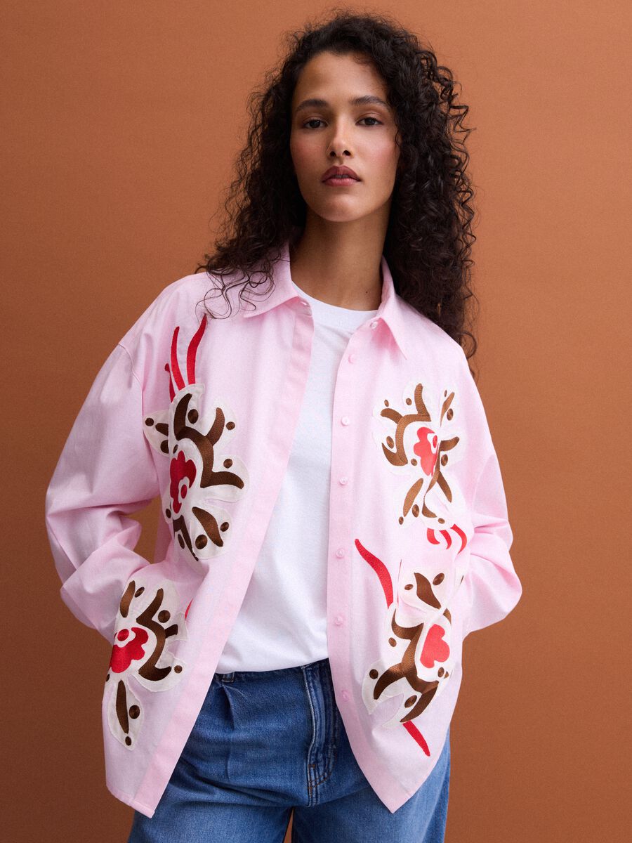 Pink pure cotton poplin shirt with floral print, regular fit_2