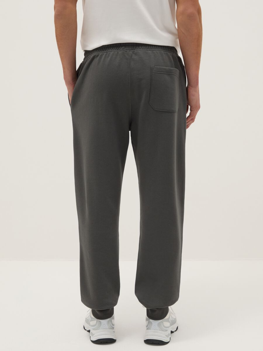Grey cotton blend jogger trousers regular fit_2