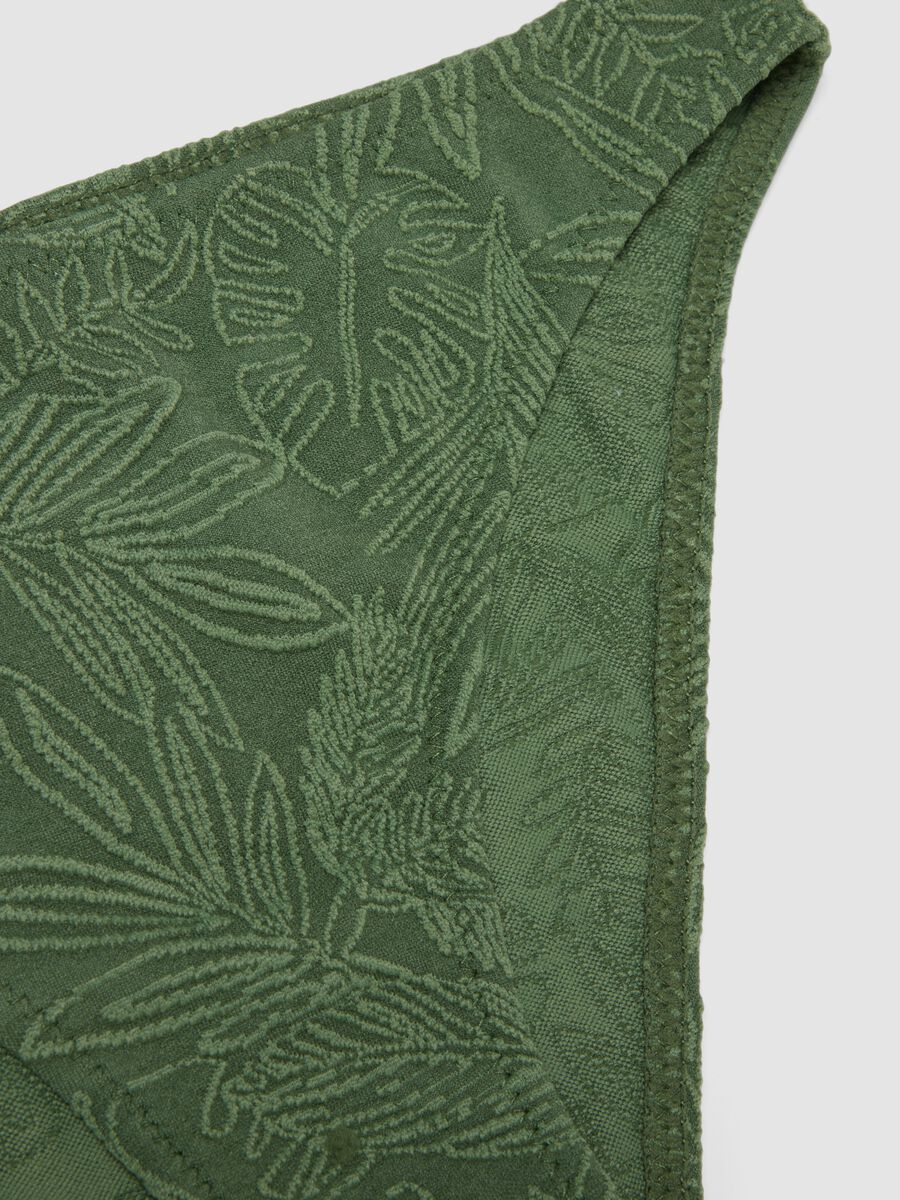 Bikini verde in tessuto elasticizzato con motivo foliage_3