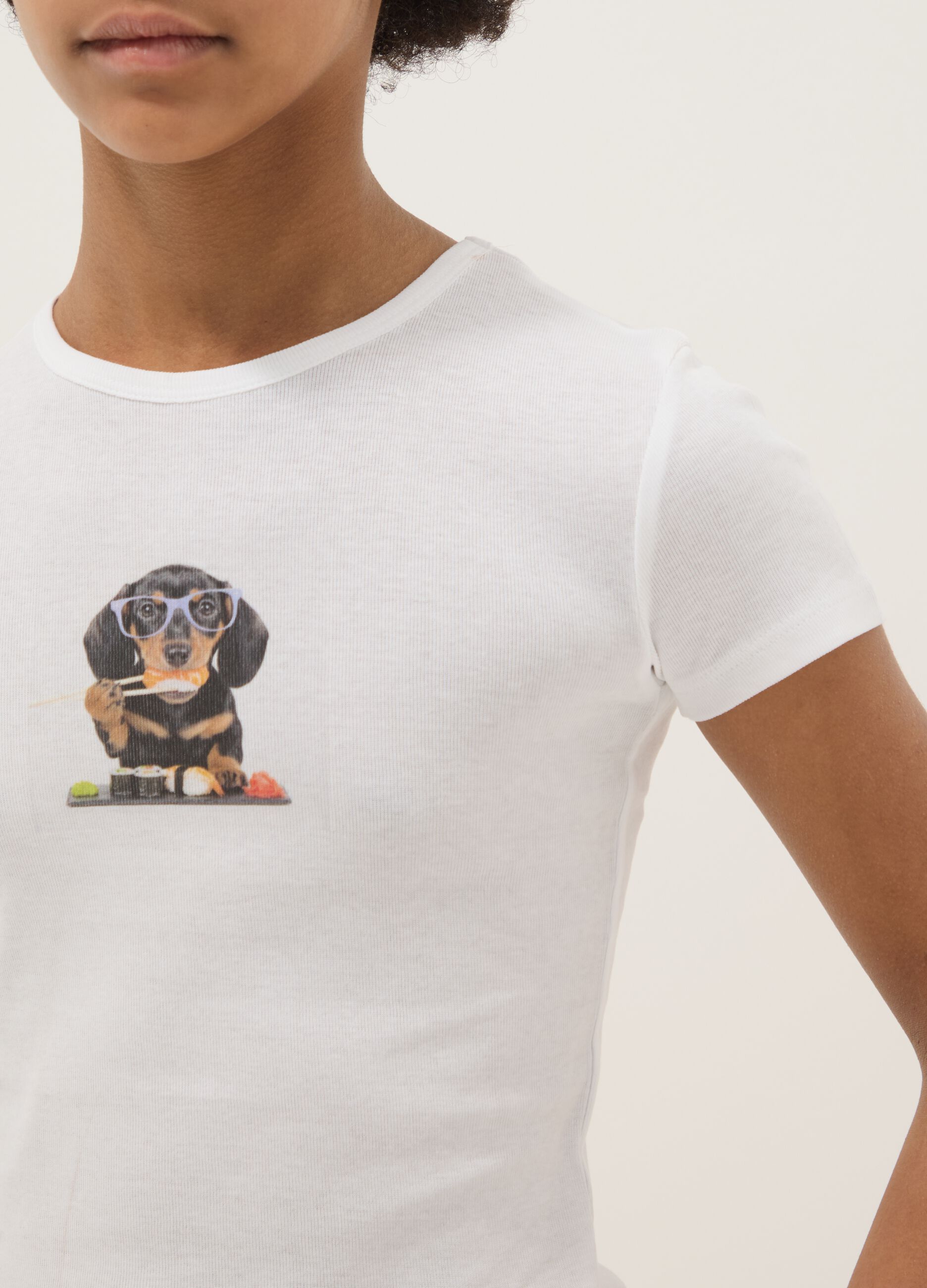 Girls&rsquo; white pure cotton slim-fit T-shirt with dog print