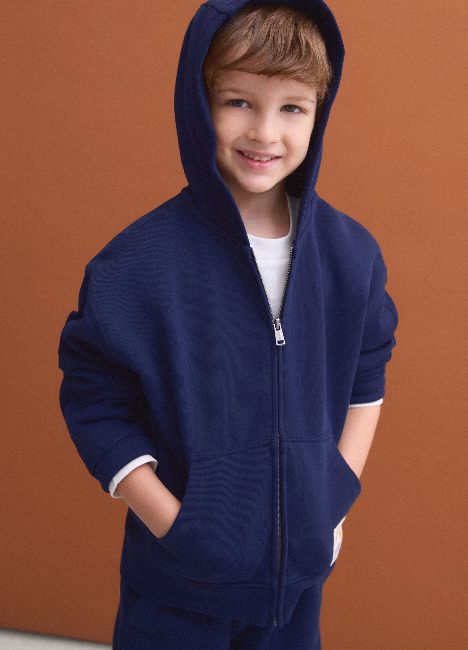 Blue pure cotton hoodie with regular fit for boys