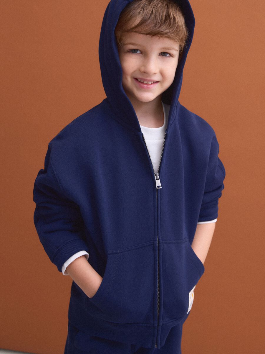 Blue pure cotton hoodie with regular fit for boys_0