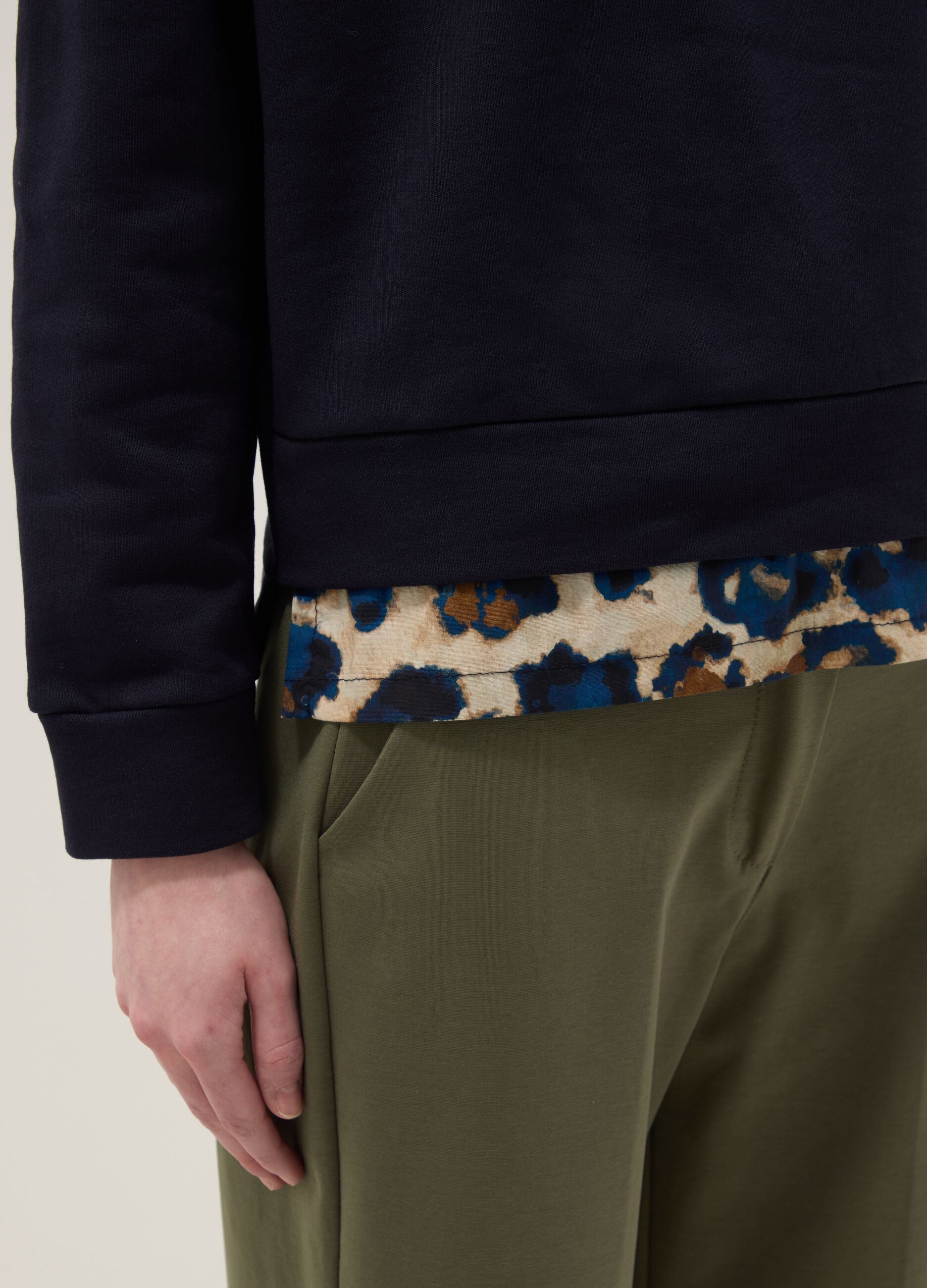 Regular fit blue stretch cotton crewneck sweatshirt with detail